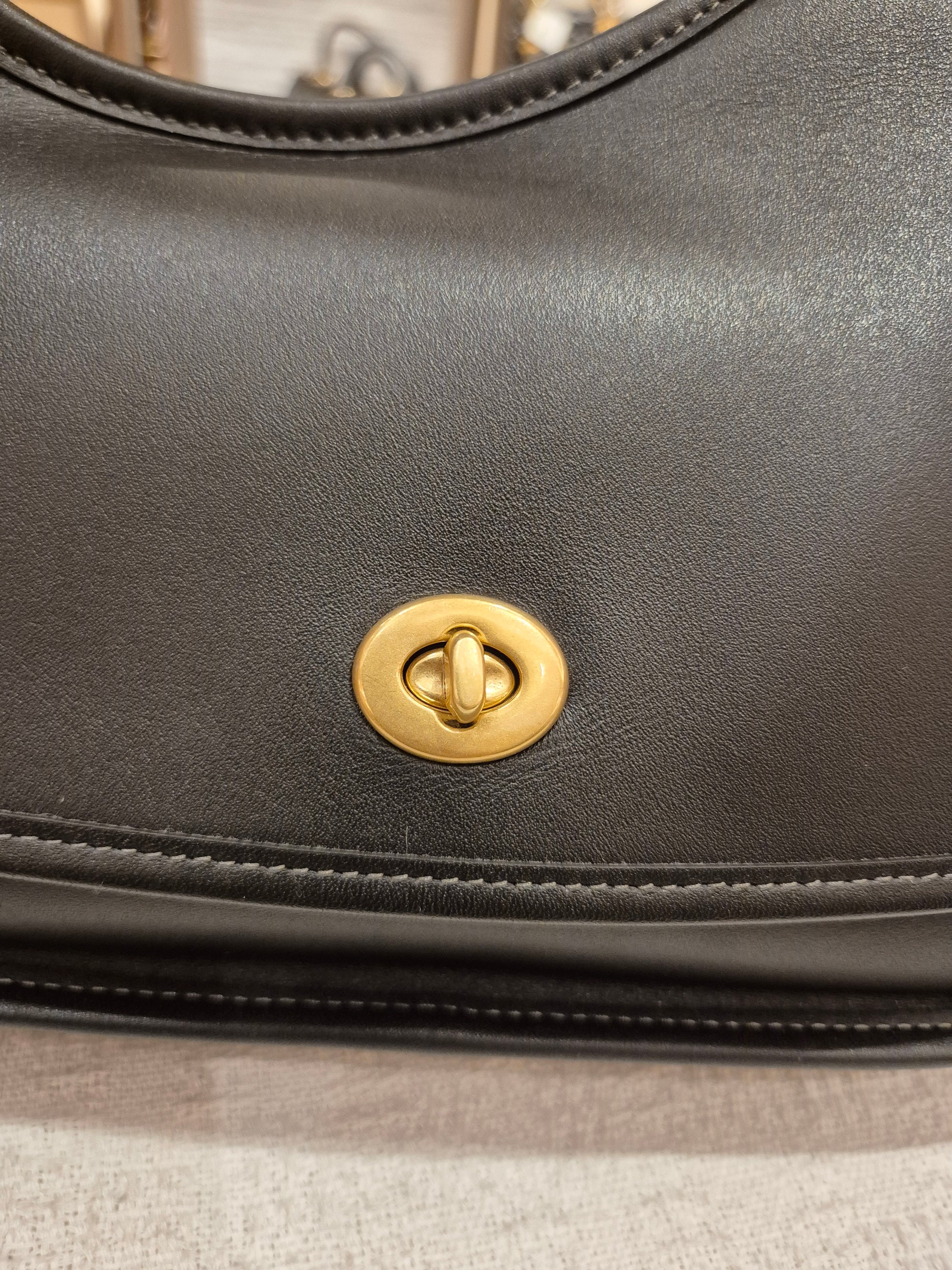 Coach Cashin Carry Crescent Black
