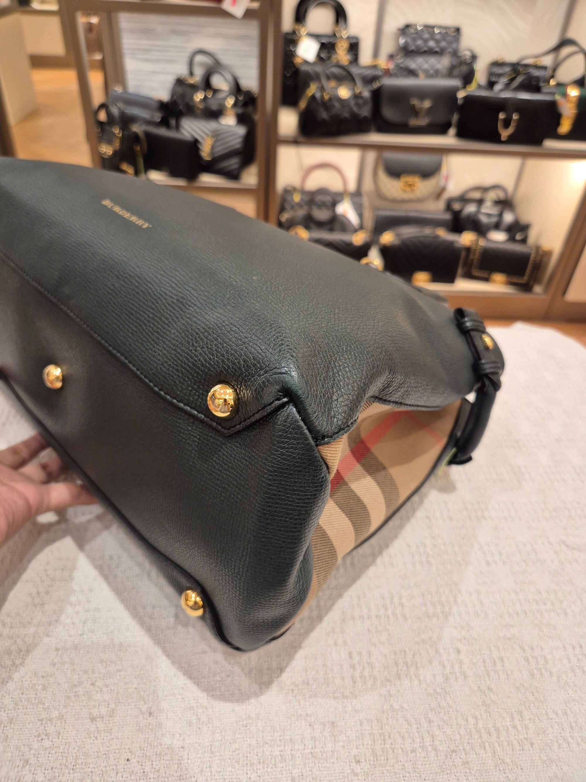Burberry Banner Medium Green