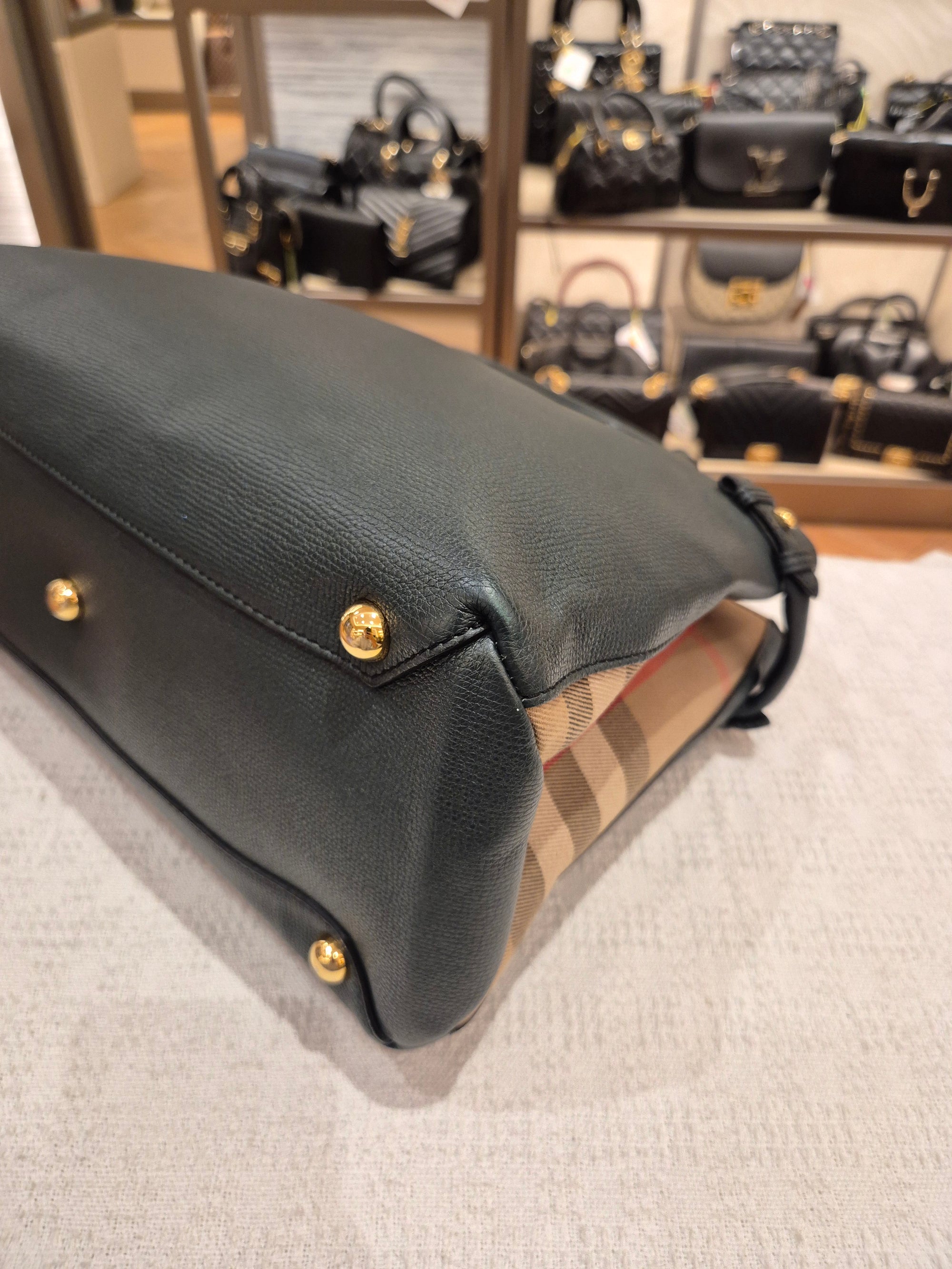 Burberry Banner Medium Green