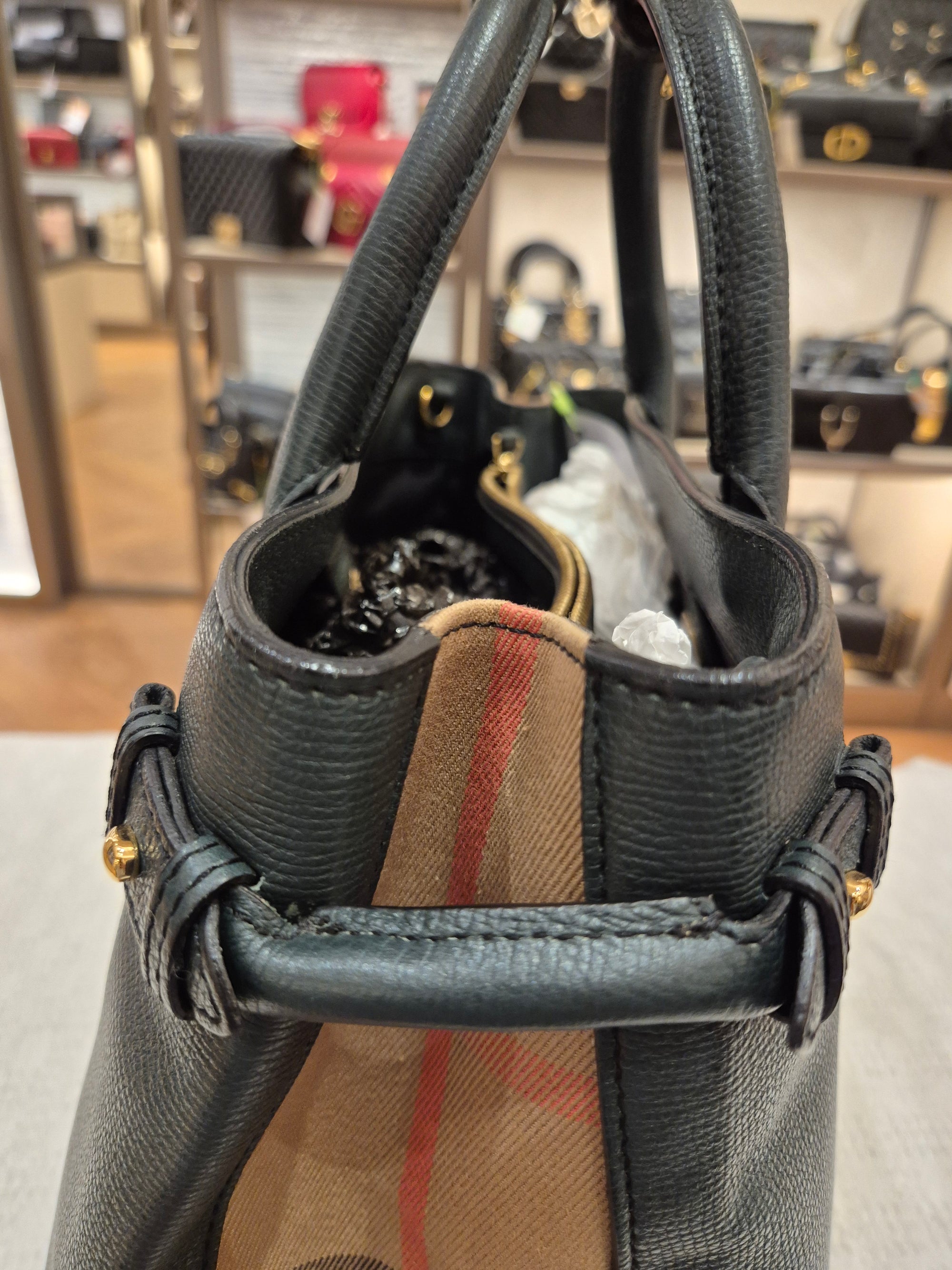 Burberry Banner Medium Green