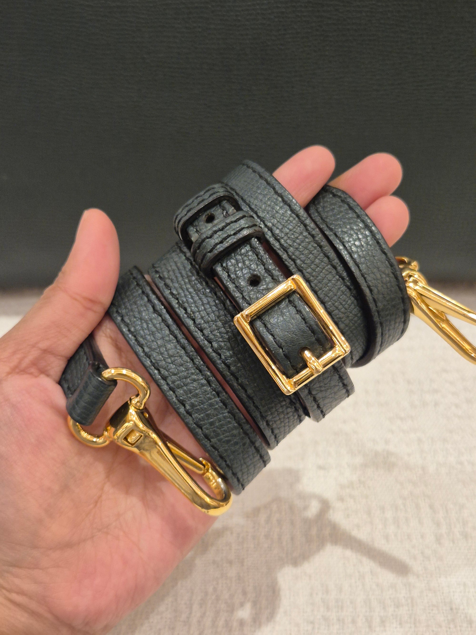 Burberry Banner Medium Green