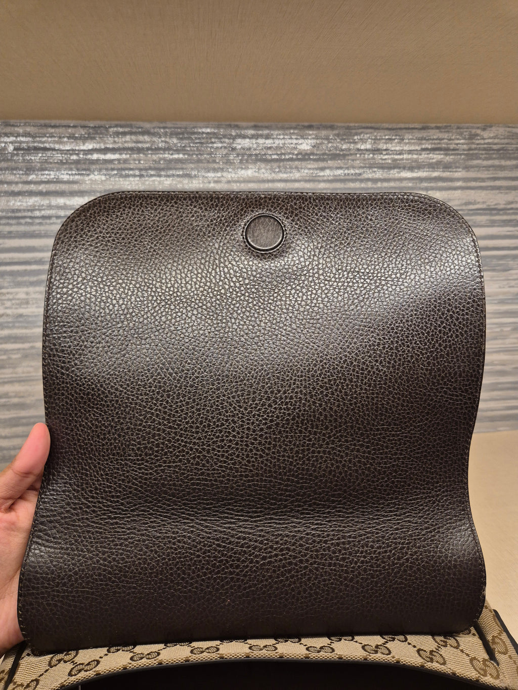 Gucci Mesenger Canvas Flap Monogram