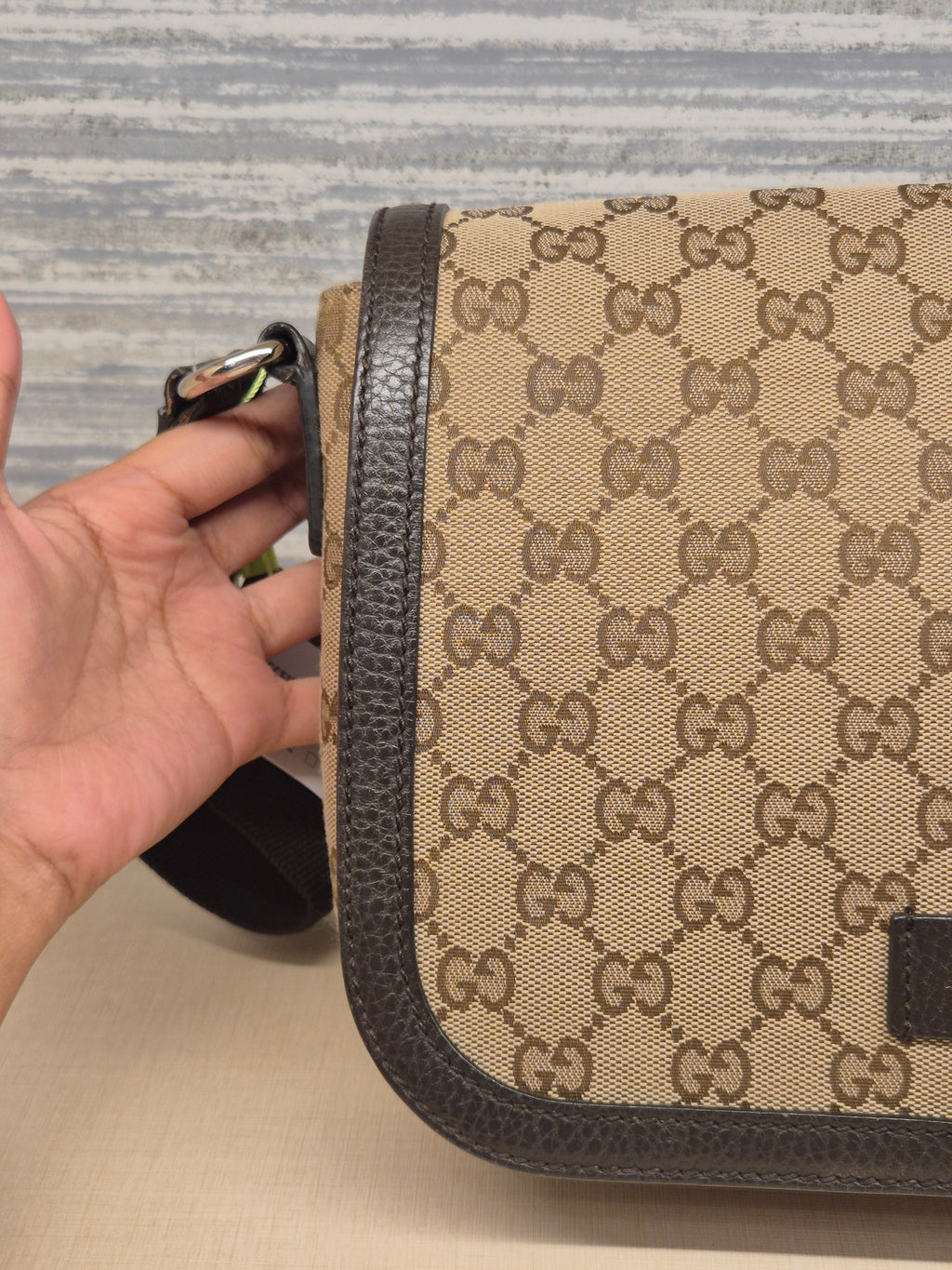 Gucci Mesenger Canvas Flap Monogram