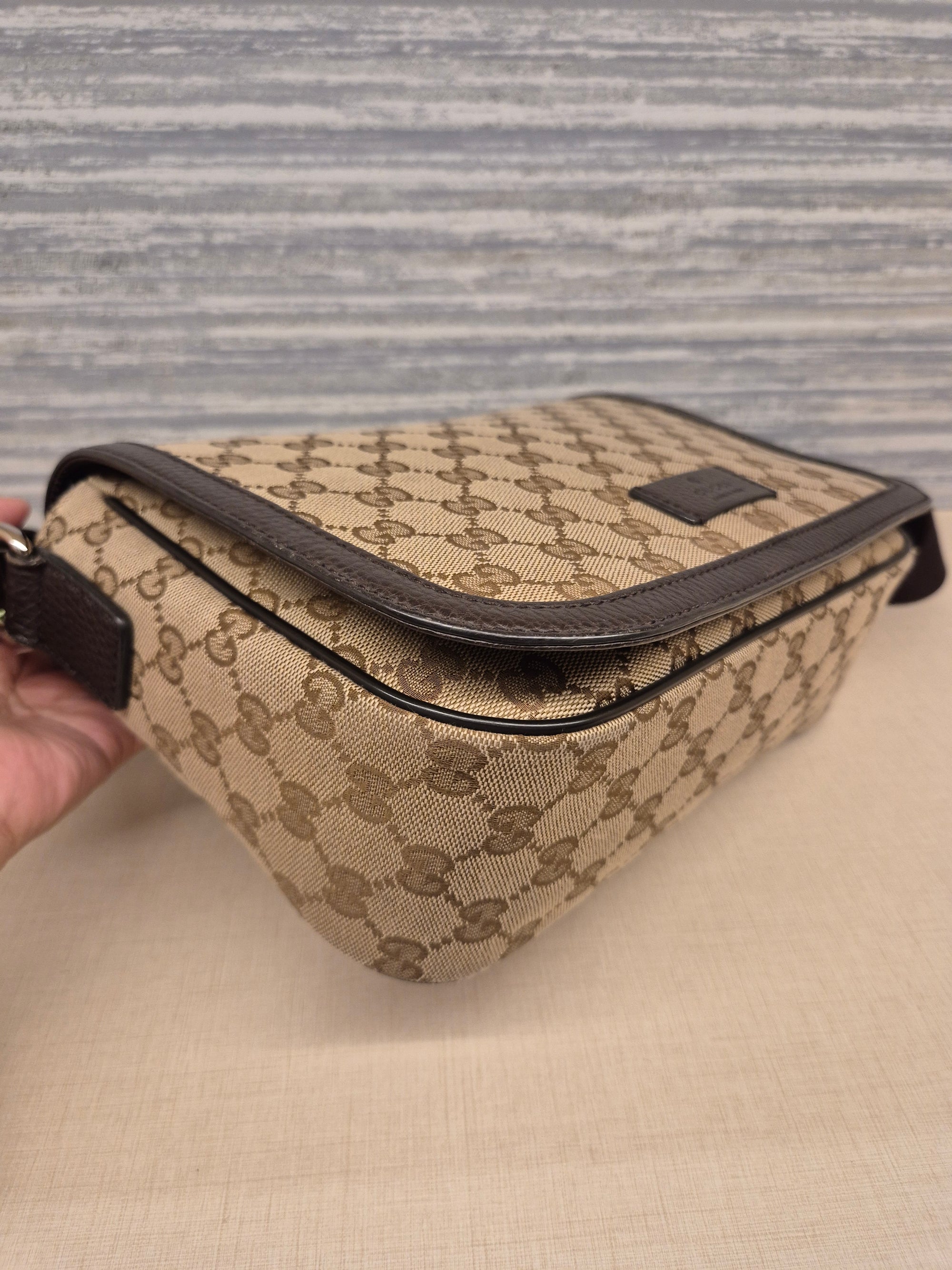 Gucci Mesenger Canvas Flap Monogram