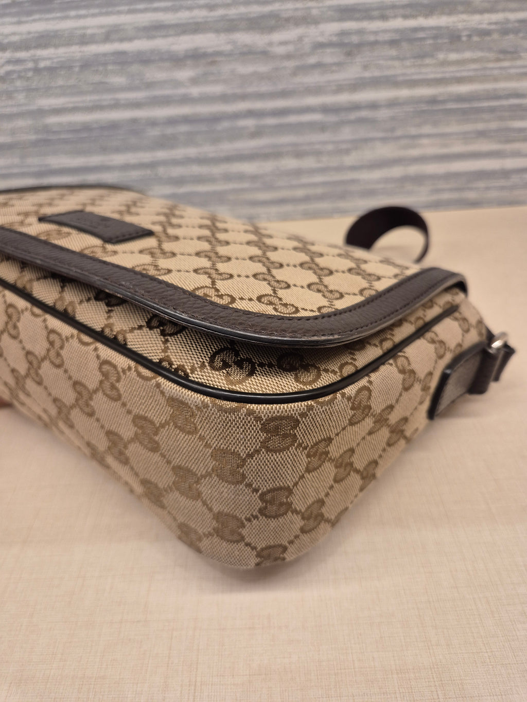 Gucci Mesenger Canvas Flap Monogram