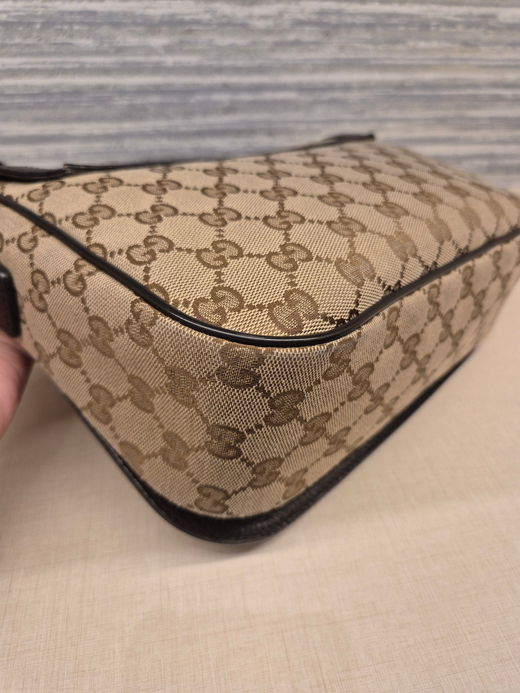 Gucci Mesenger Canvas Flap Monogram
