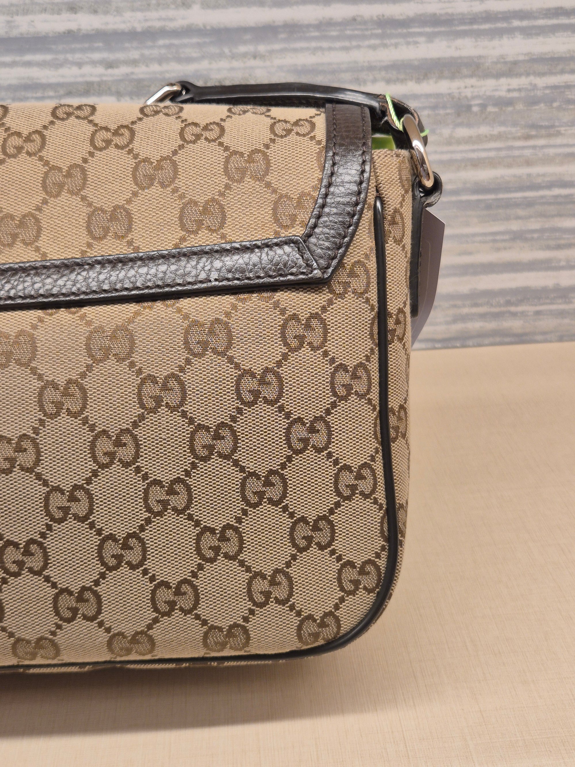 Gucci Mesenger Canvas Flap Monogram