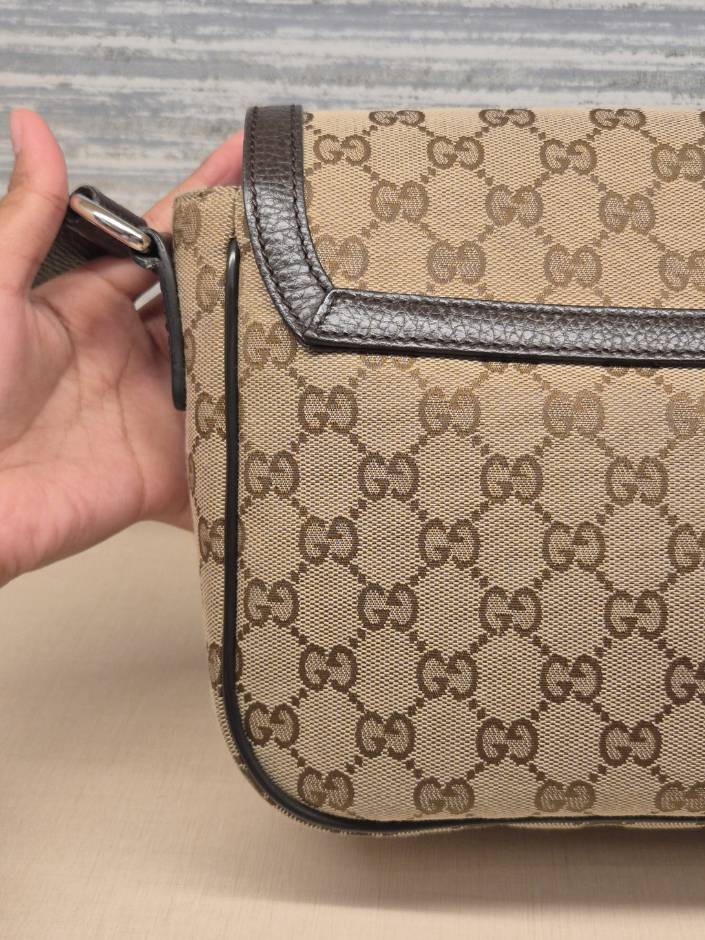 Gucci Mesenger Canvas Flap Monogram