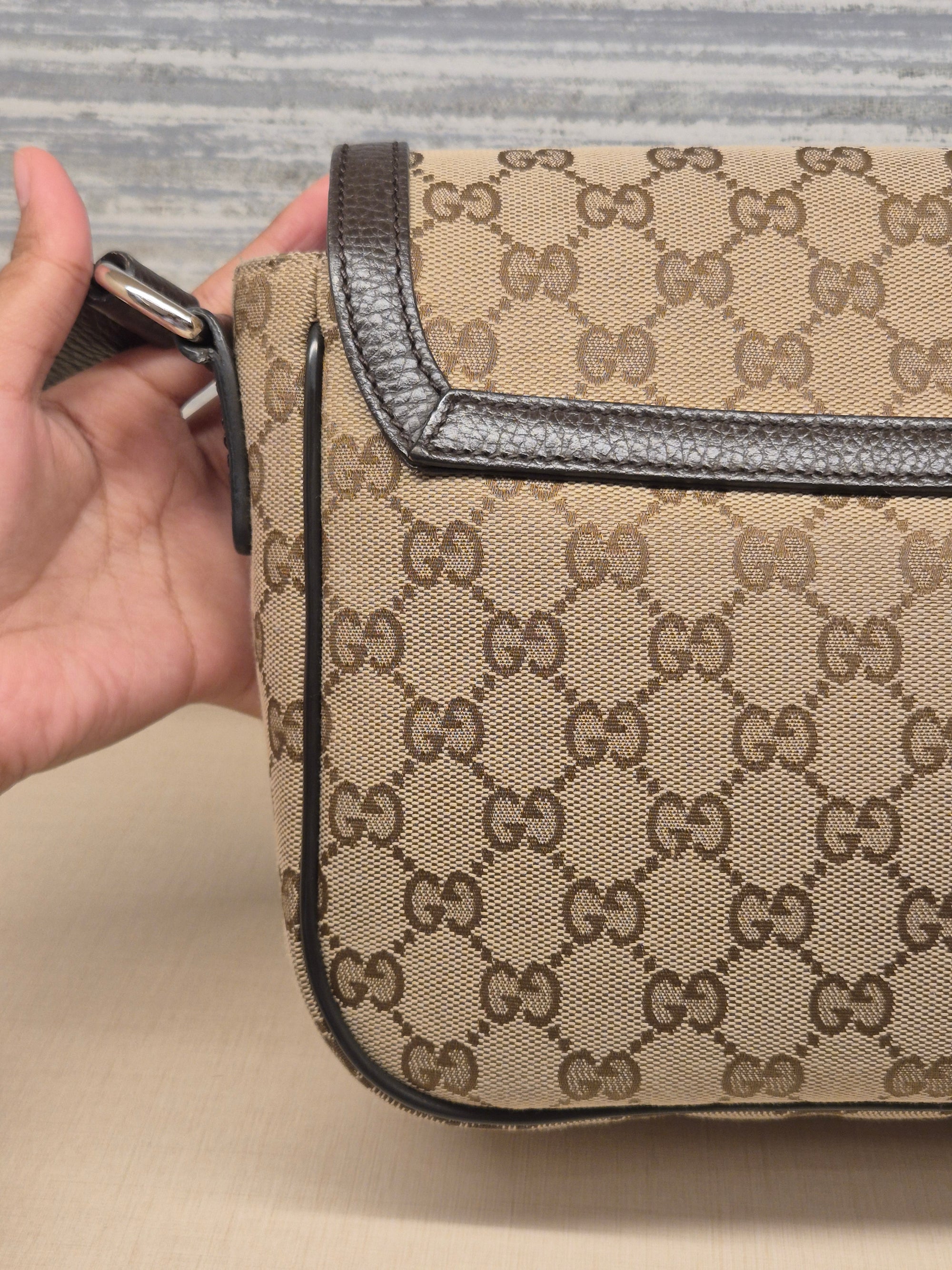 Gucci Mesenger Canvas Flap Monogram