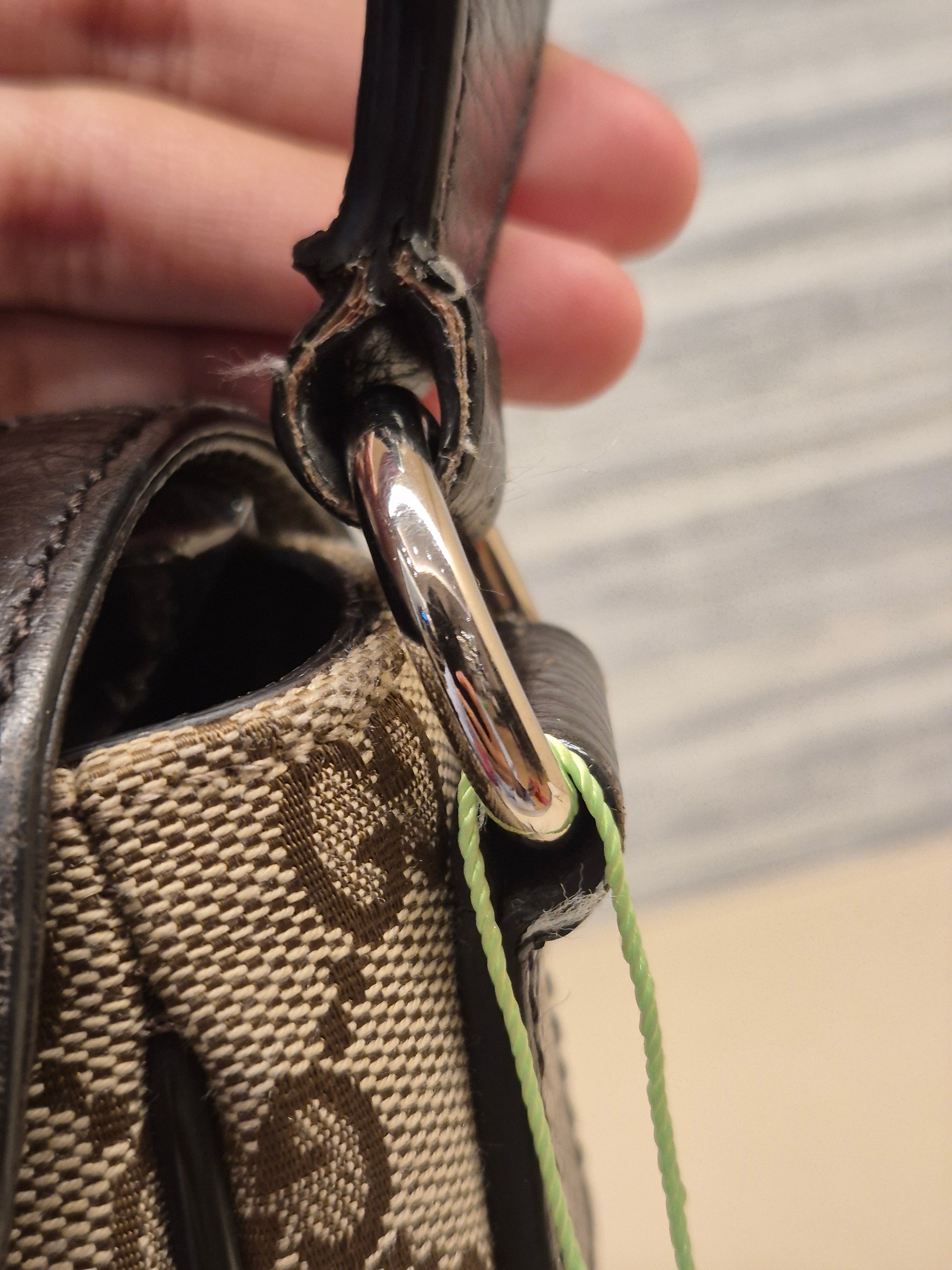 Gucci Mesenger Canvas Flap Monogram