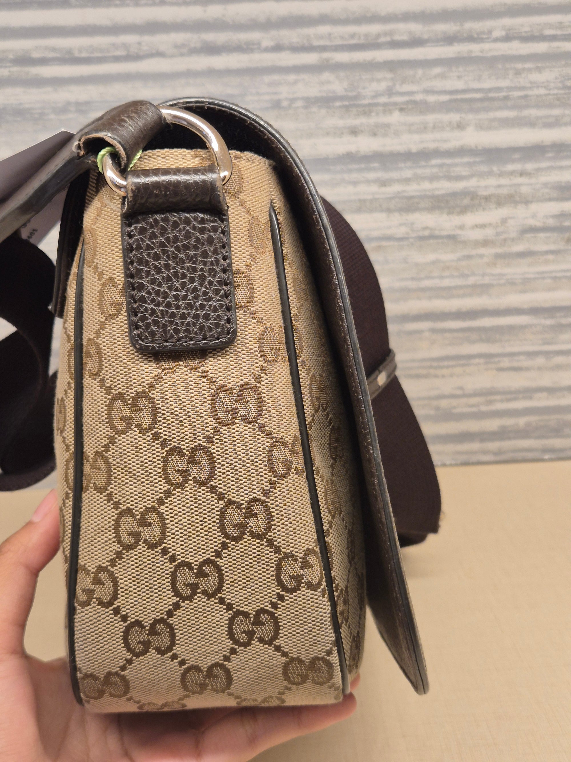 Gucci Mesenger Canvas Flap Monogram