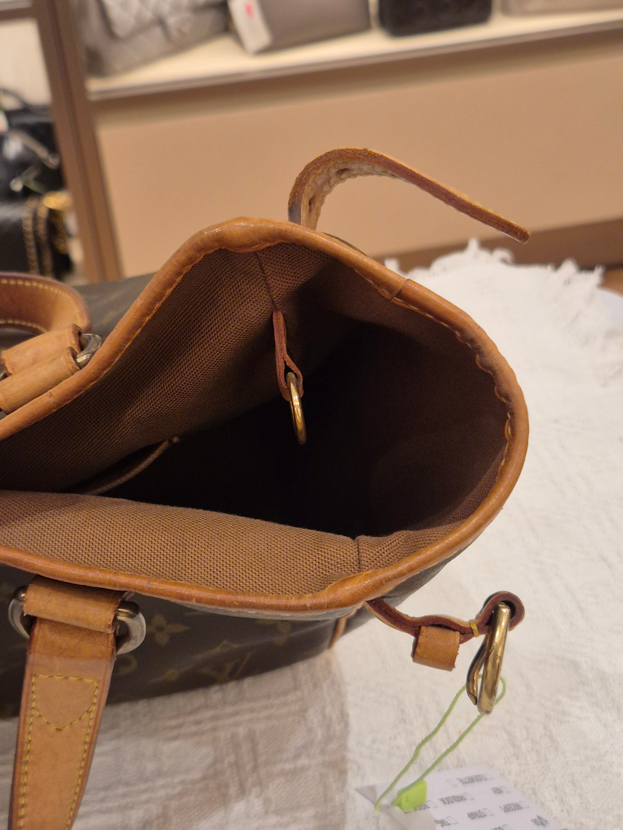 Louis Vuitton Batignolles PM Monogram