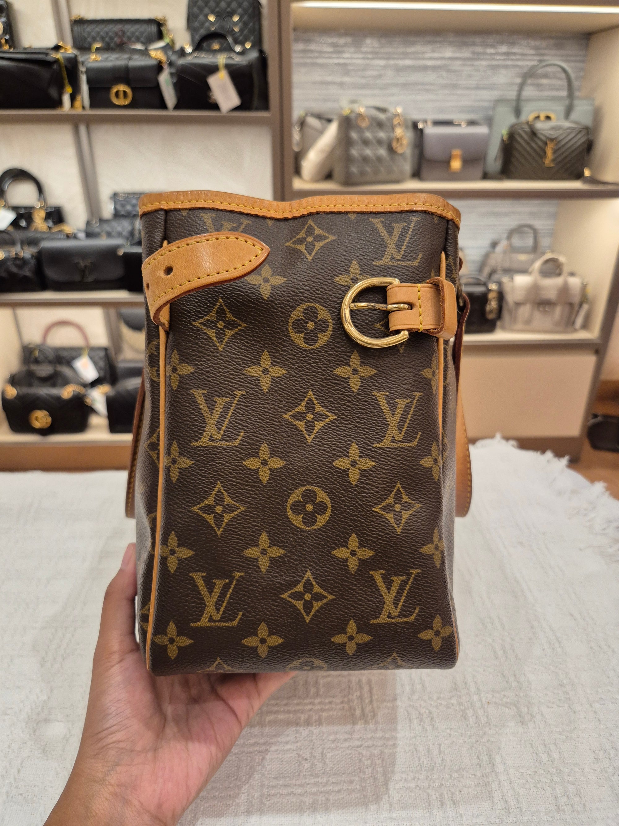 Louis Vuitton Batignolles PM Monogram