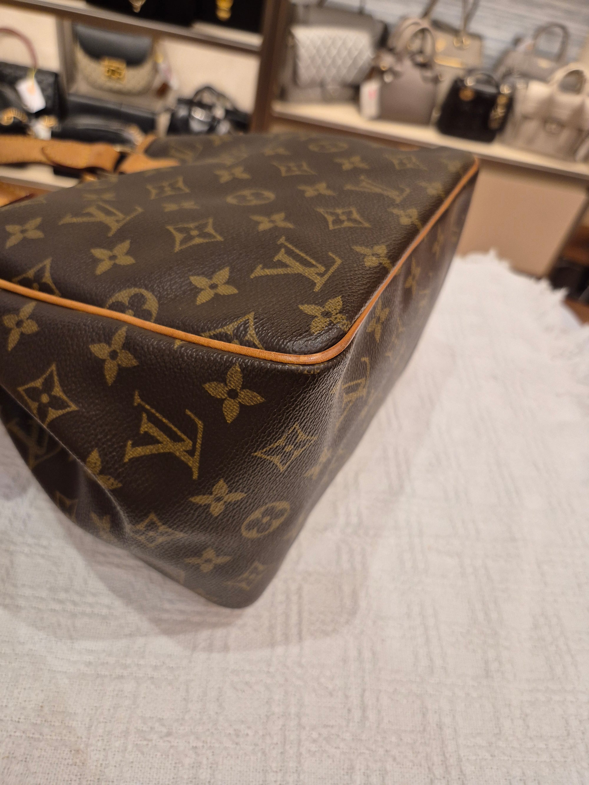 Louis Vuitton Batignolles PM Monogram