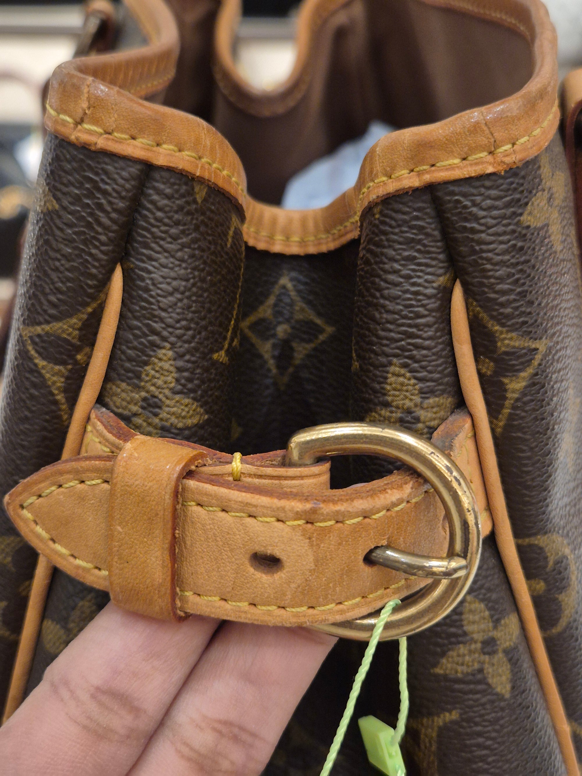 Louis Vuitton Batignolles PM Monogram