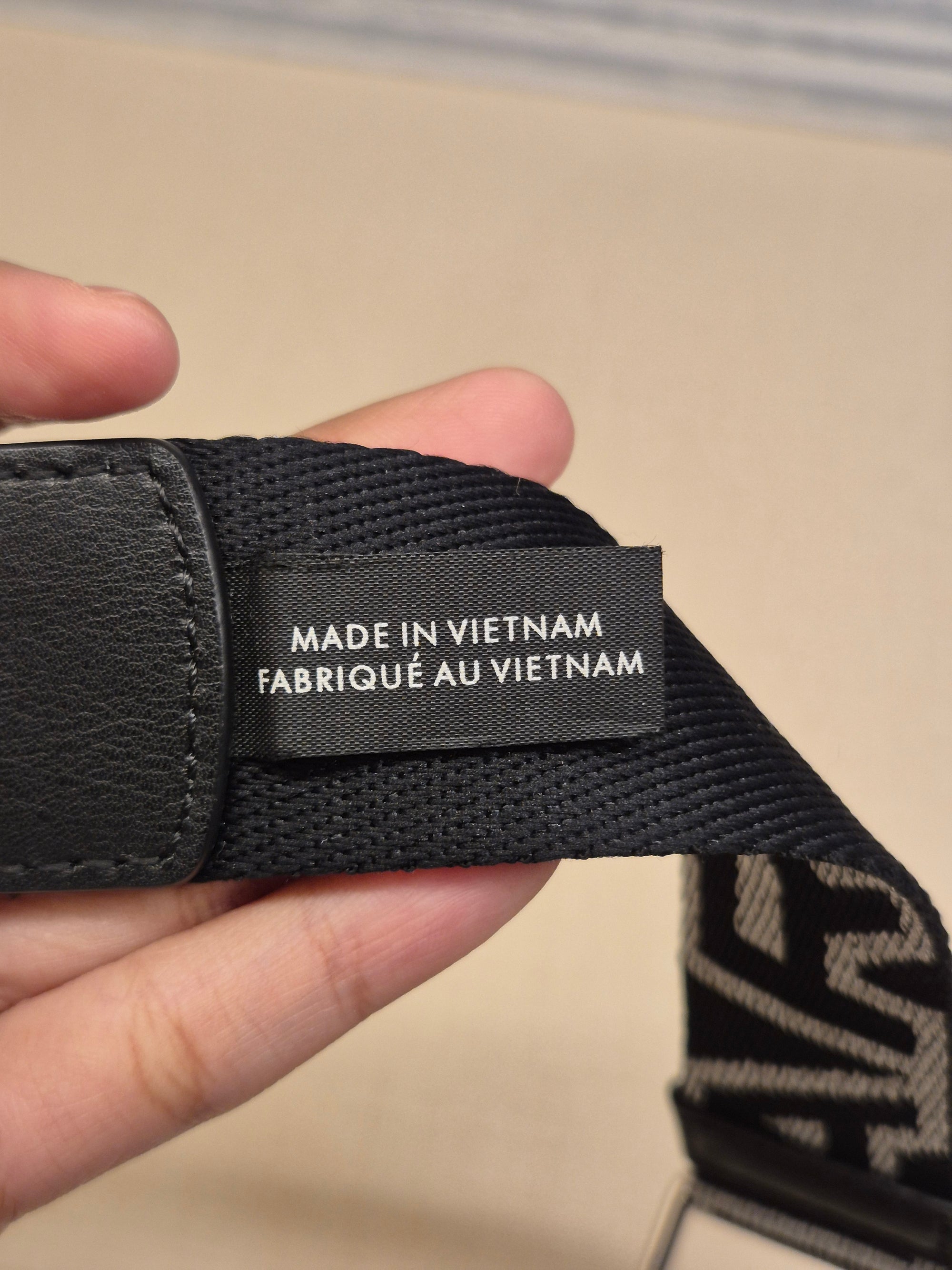 Marc Jacob Strap Black Silver Font
