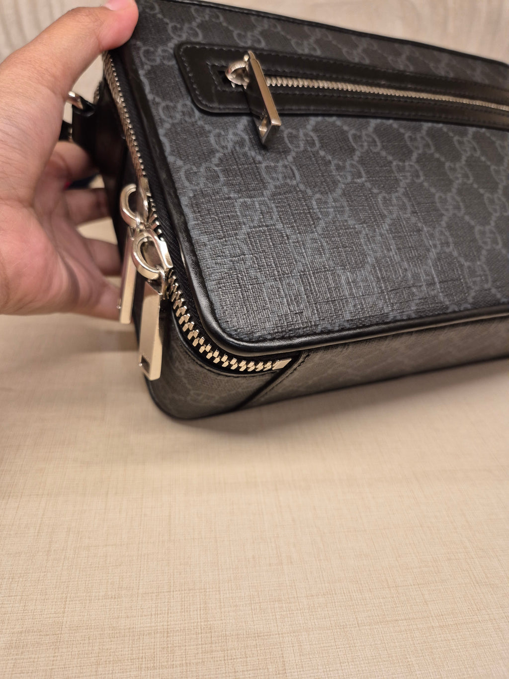 Gucci GG Supreme Camera Bag Monogram