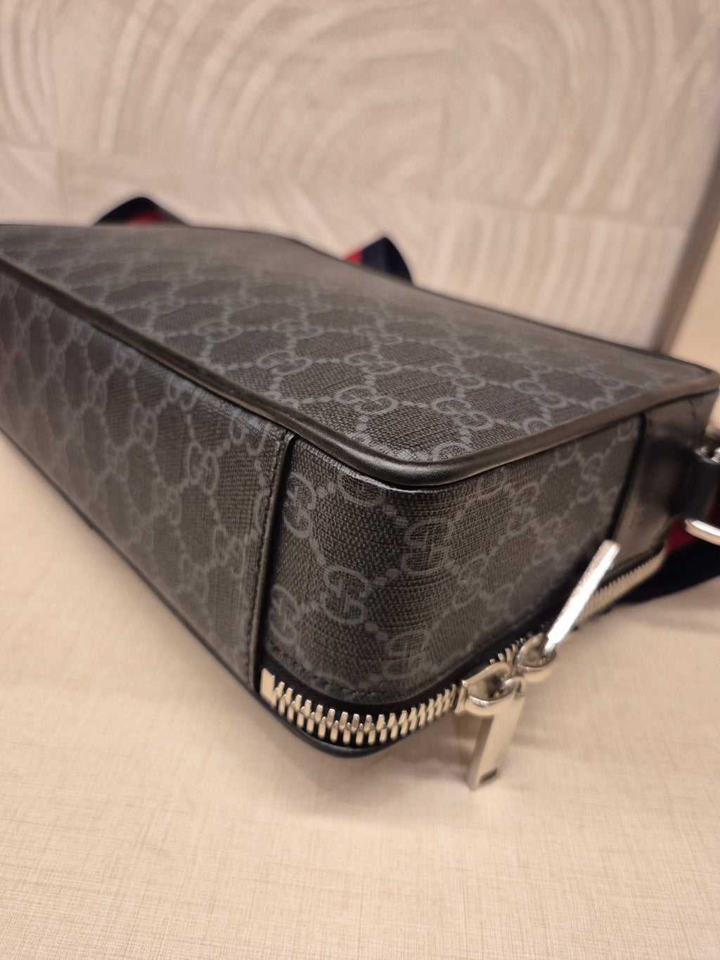 Gucci GG Supreme Camera Bag Monogram
