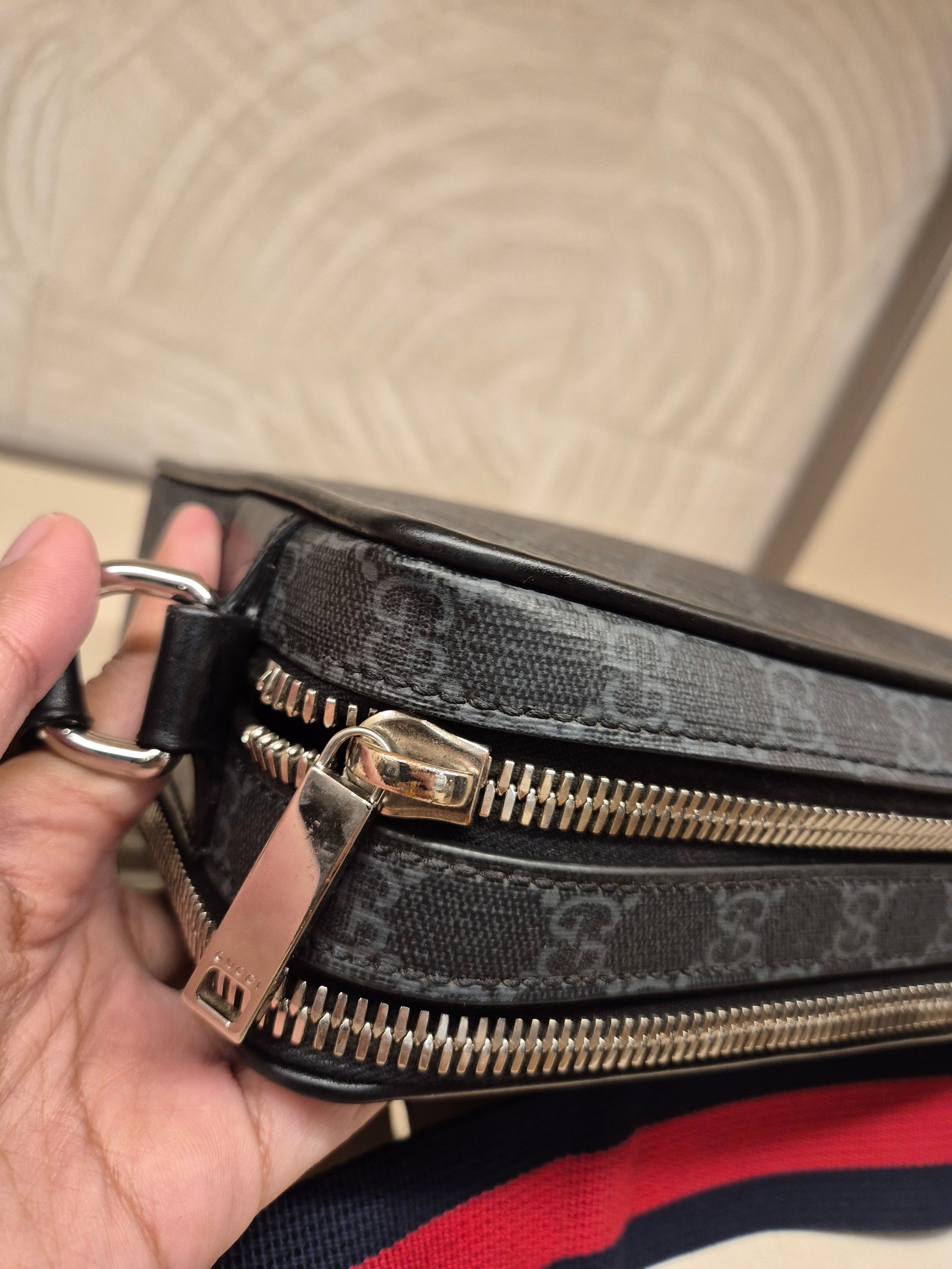 Gucci GG Supreme Camera Bag Monogram