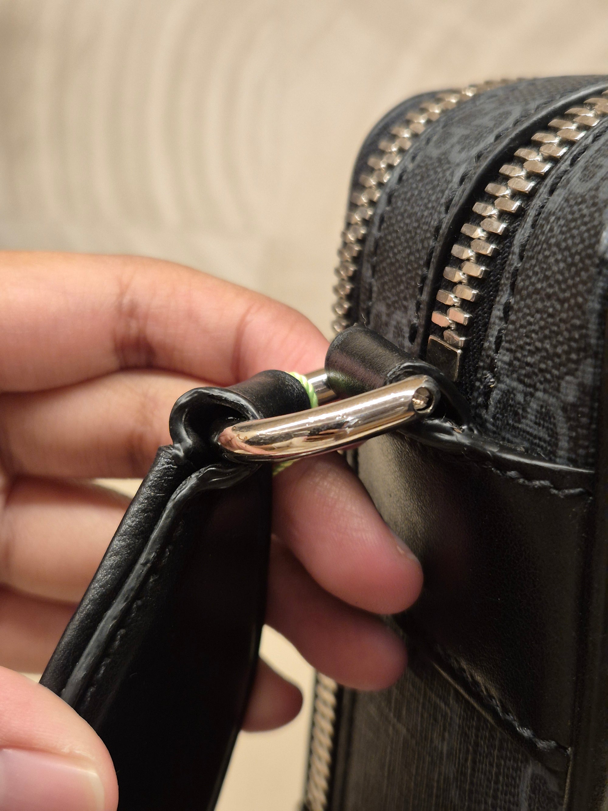 Gucci GG Supreme Camera Bag Monogram