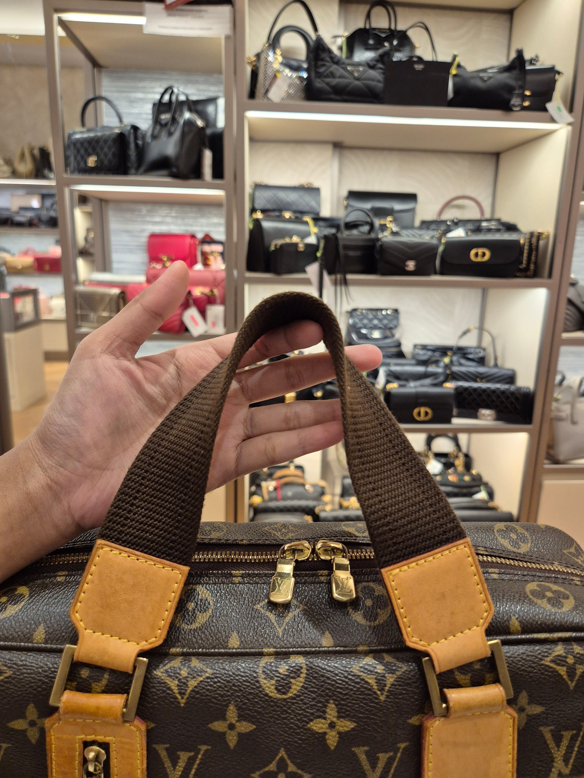 Louis Vuitton Bosphore Monogram