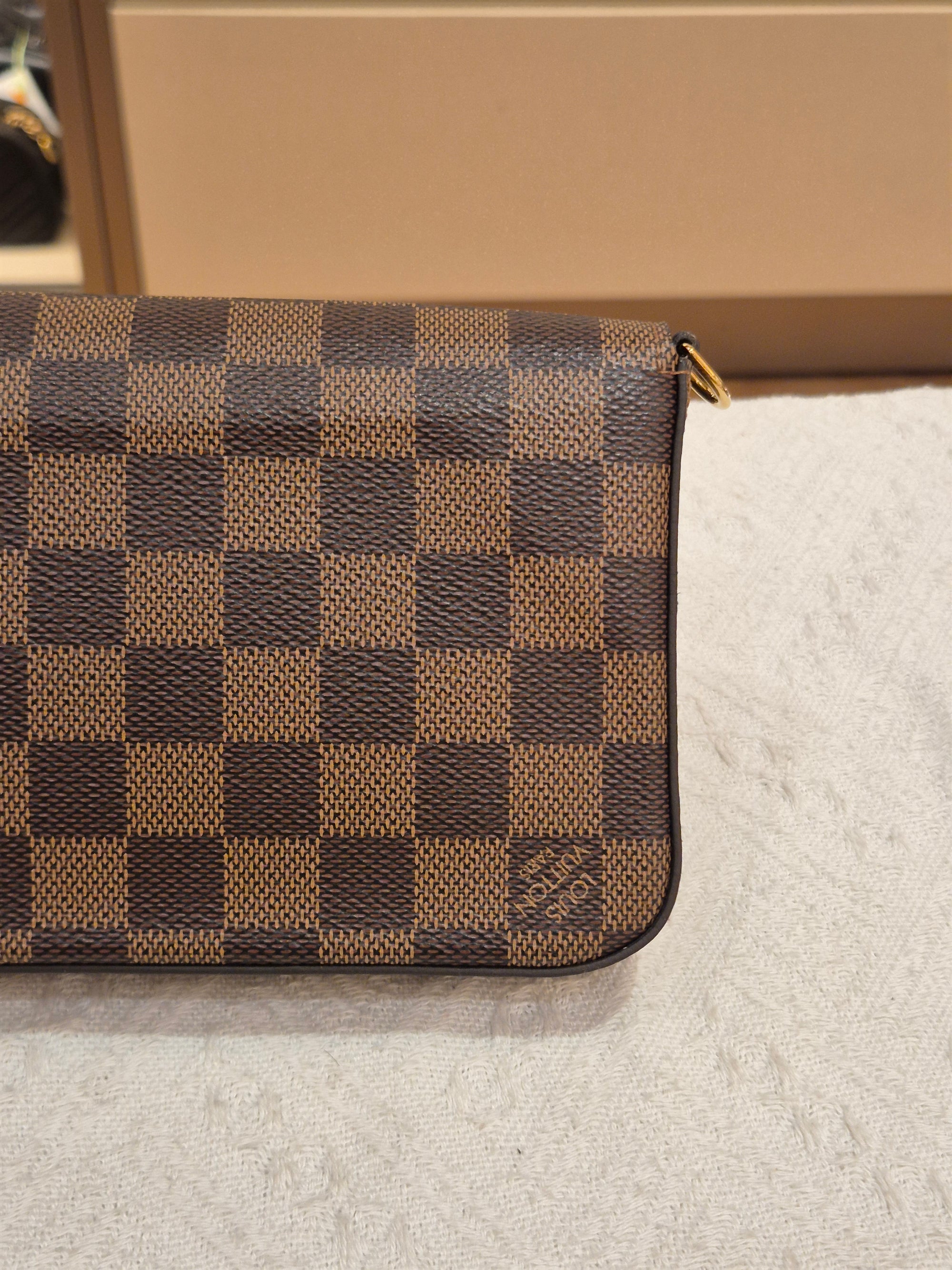 Louis Vuitton Felicie Pochette Damier