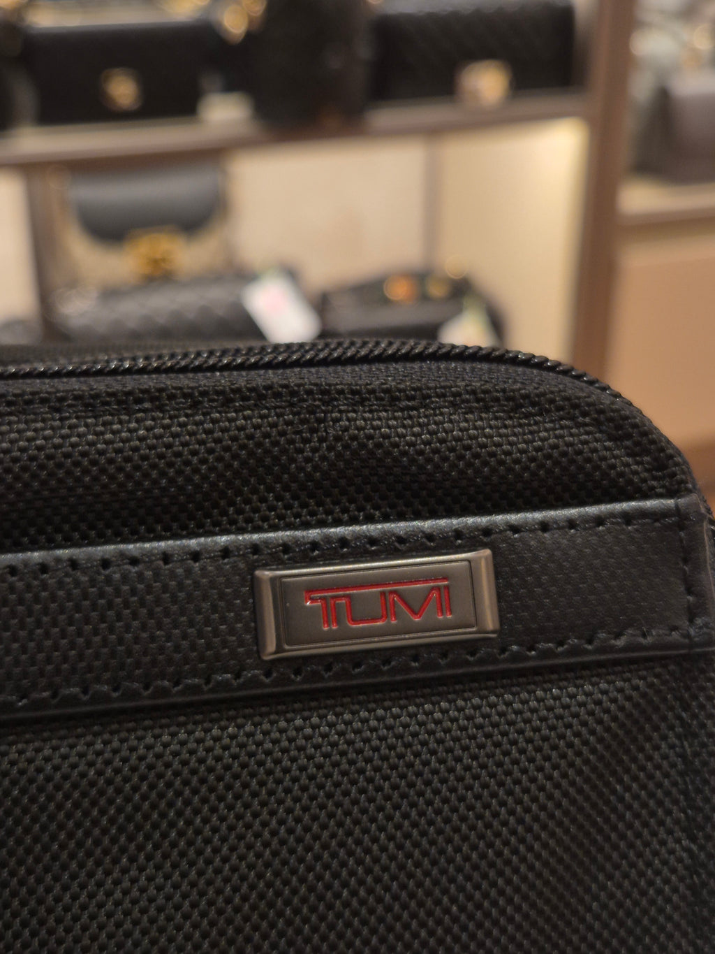 Tumi Alpa 3 Clutch
