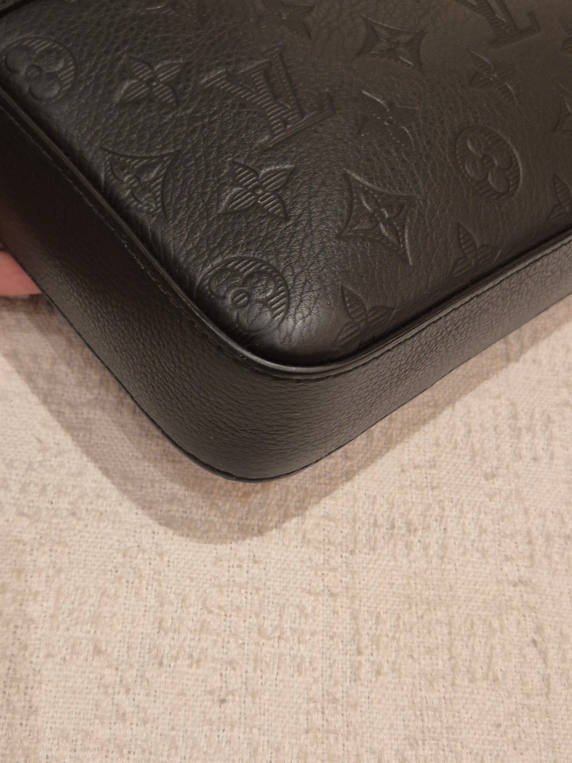 Louis Vuitton Trio Mesenger Shadow