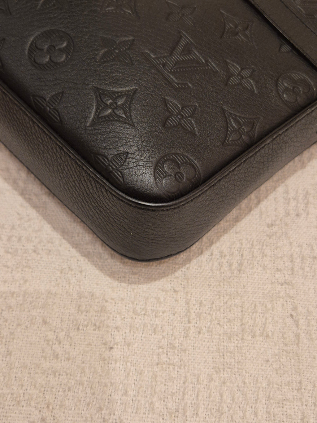 Louis Vuitton Trio Mesenger Shadow