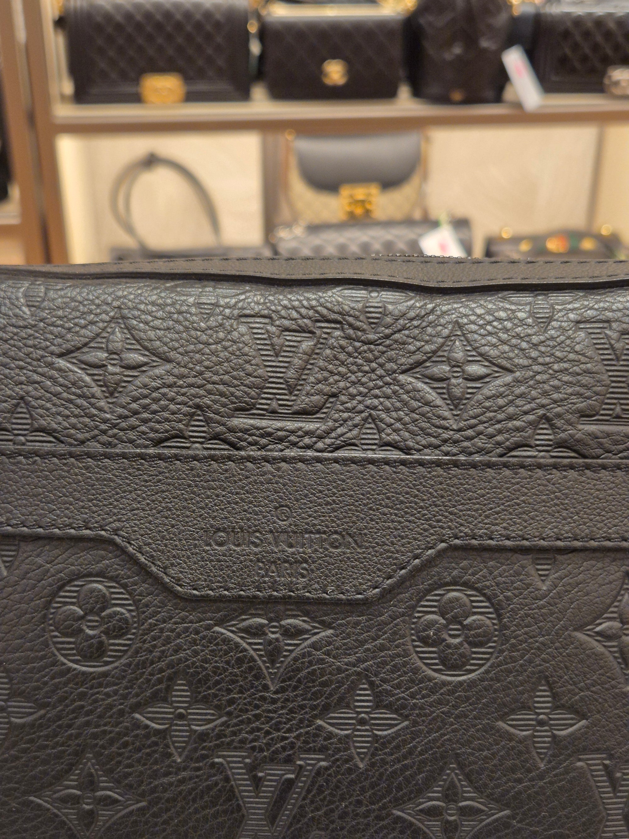 Louis Vuitton Trio Mesenger Shadow