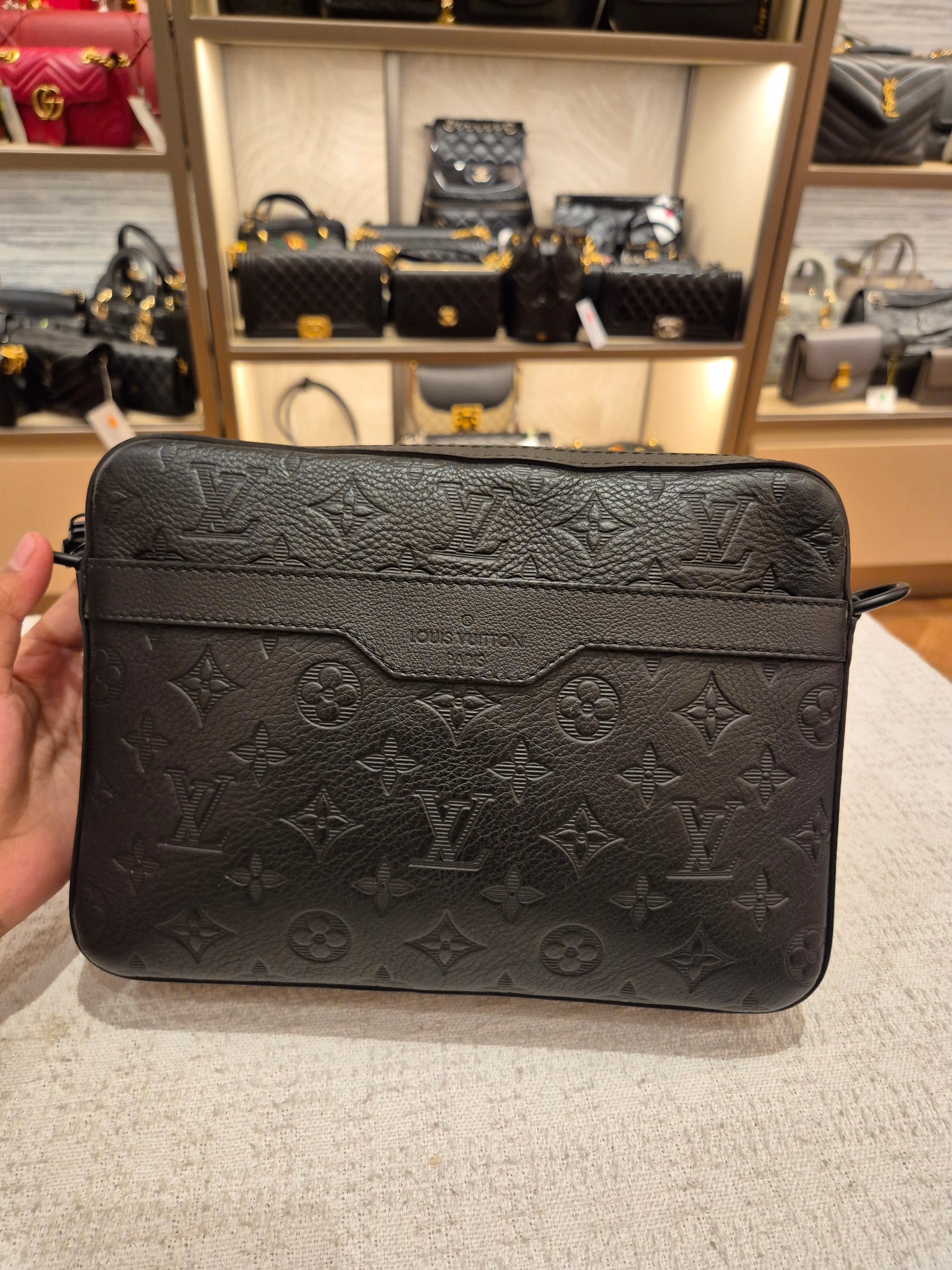 Louis Vuitton Trio Mesenger Shadow