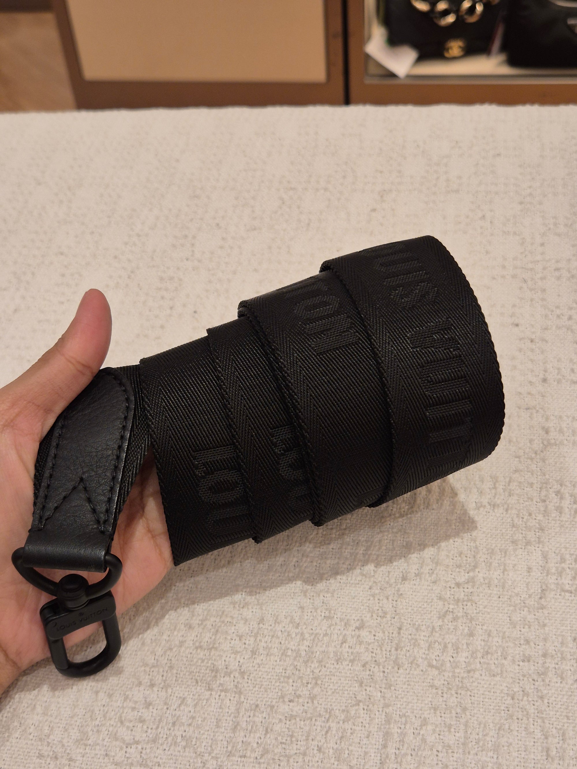 Louis Vuitton Trio Mesenger Shadow