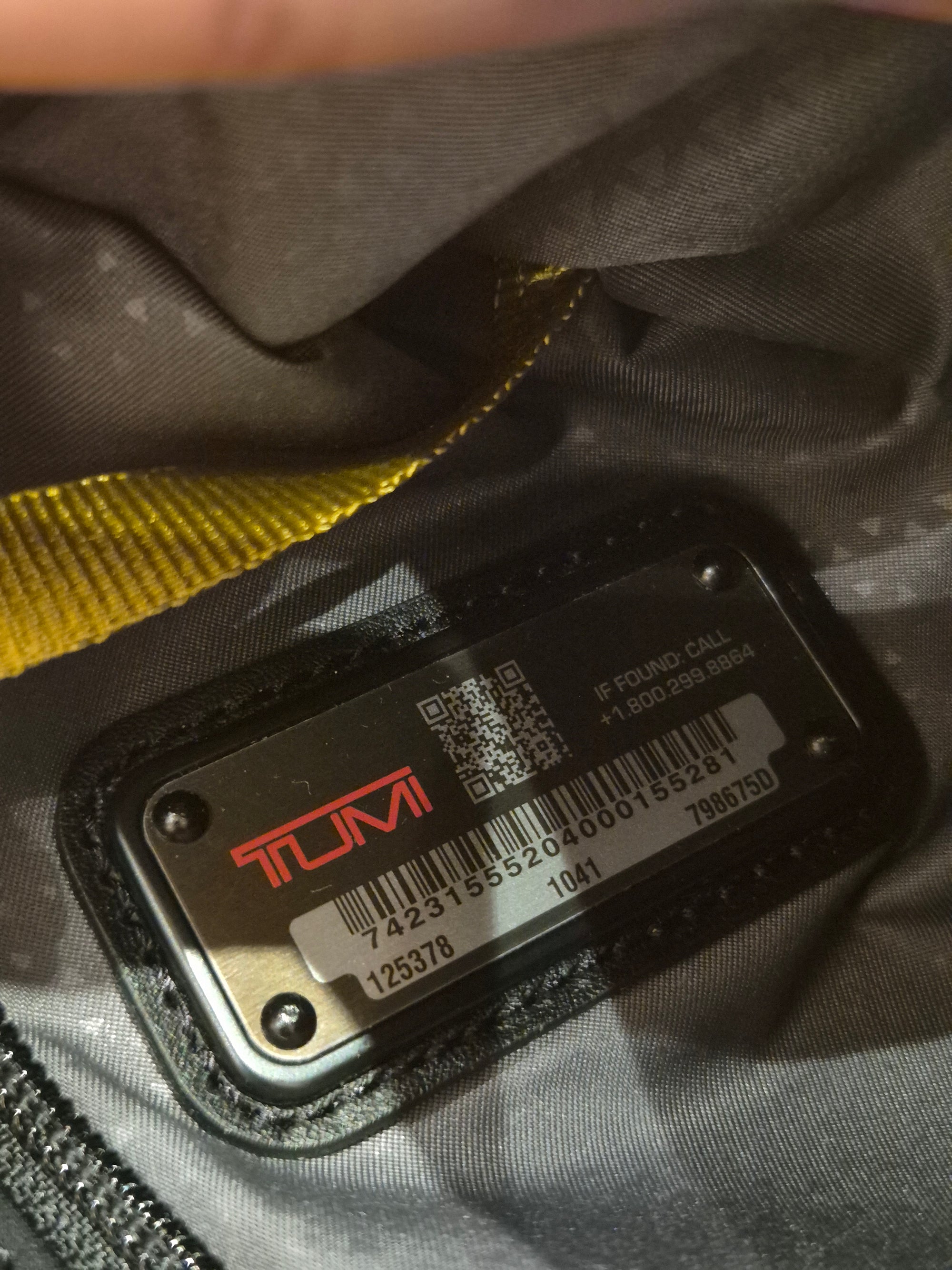 Tumi Tahoe Bozemen Crossbody