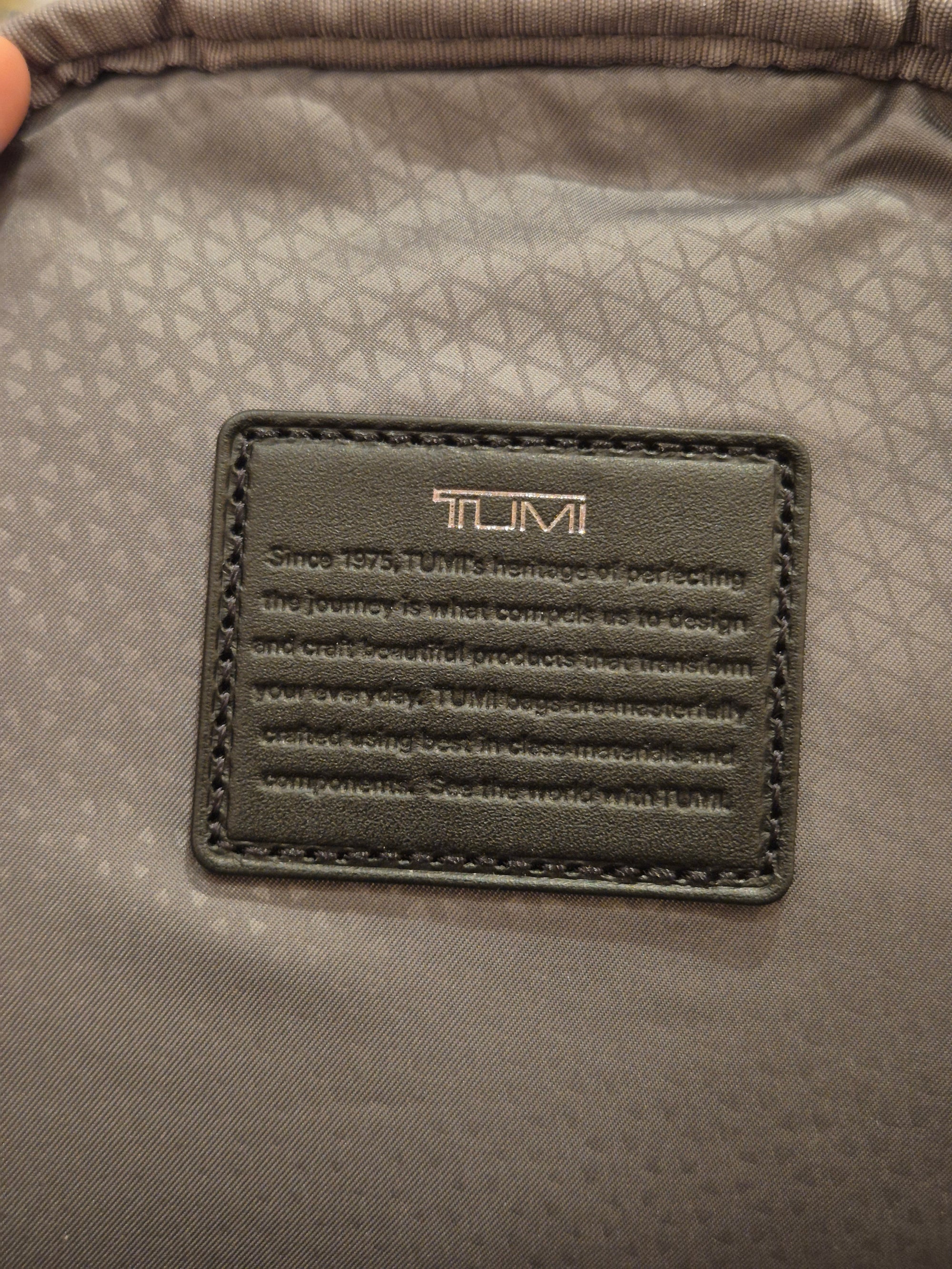 Tumi Tahoe Bozemen Crossbody