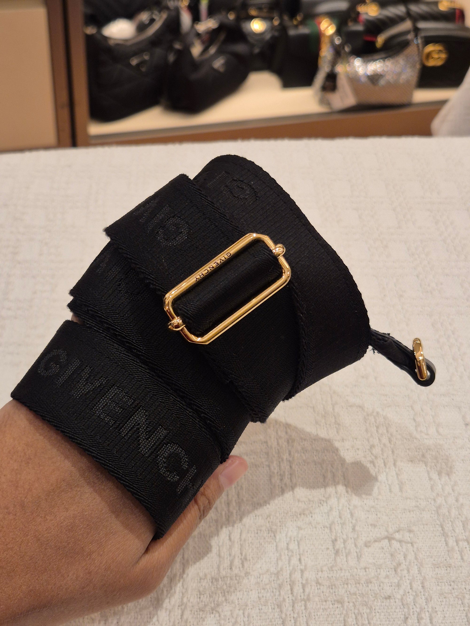 Givenchy Mini G-tote Black