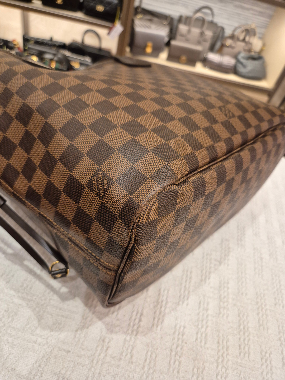 Louis Vuitton Neverfull MM Damier