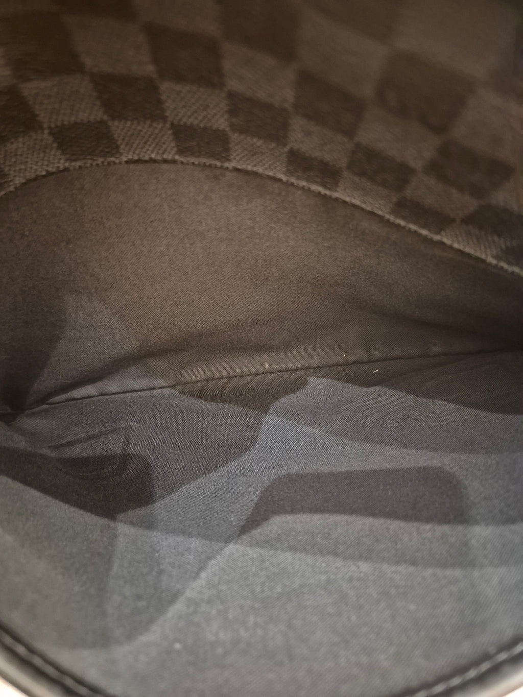 Louis Vuitton Danie Messenger Damier Graphite