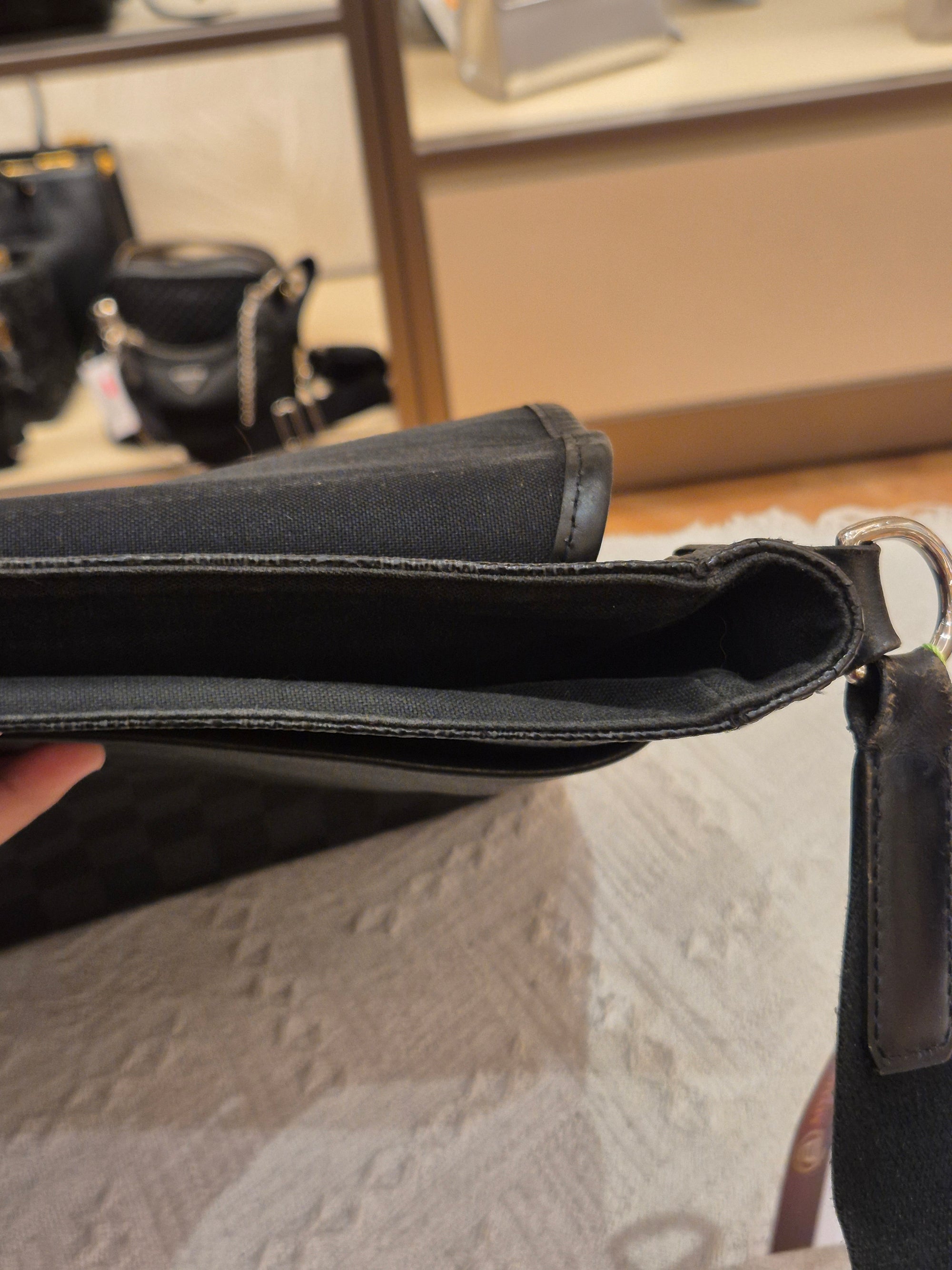 Louis Vuitton Danie Messenger Damier Graphite