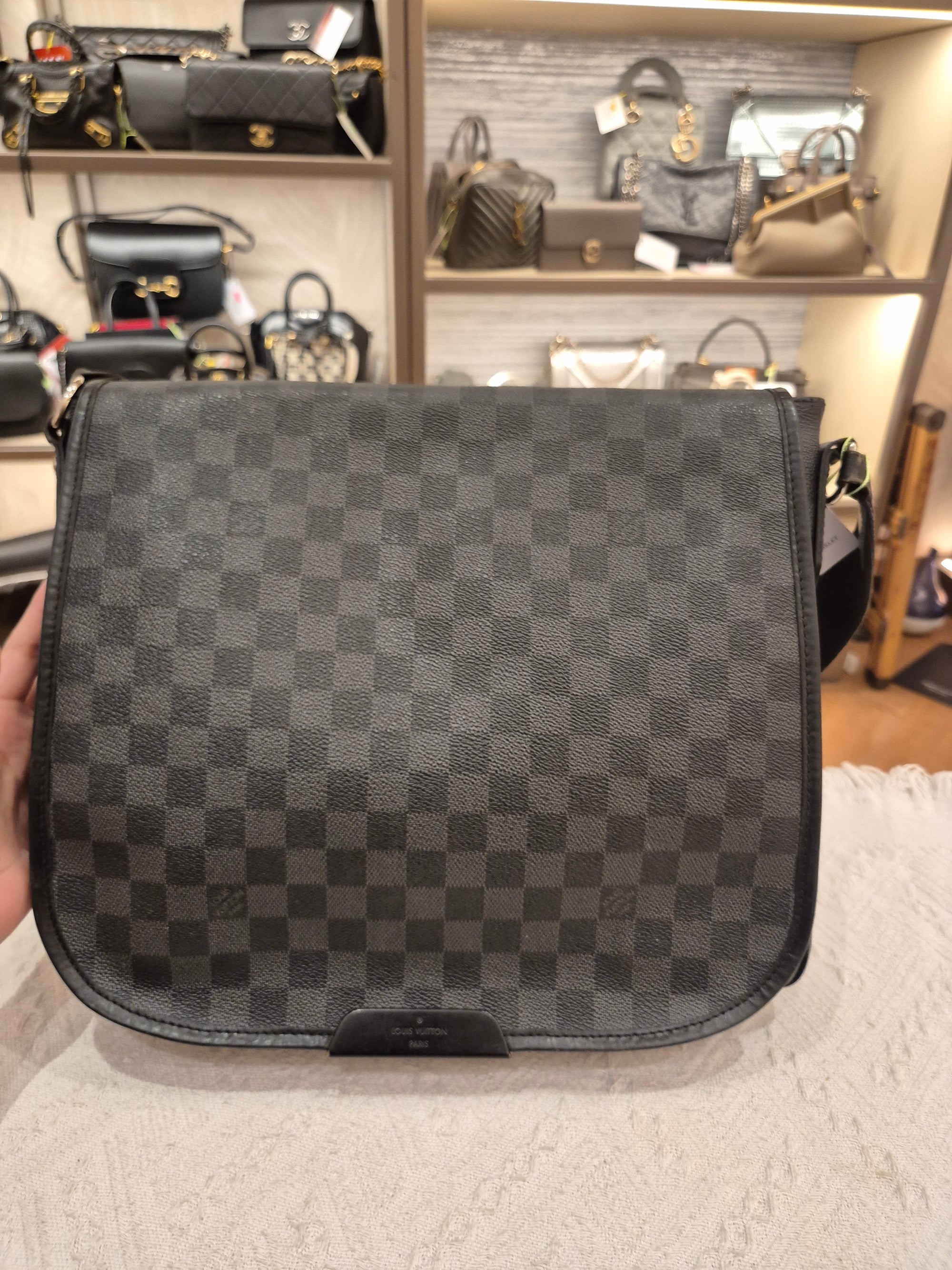 Louis Vuitton Danie Messenger Damier Graphite