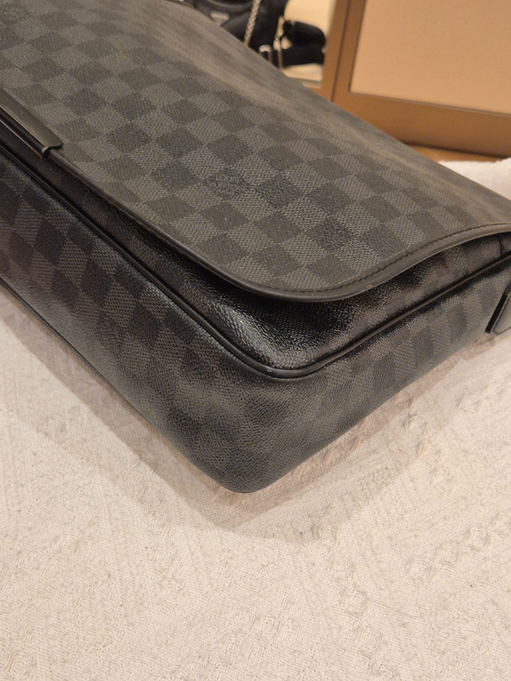 Louis Vuitton Danie Messenger Damier Graphite