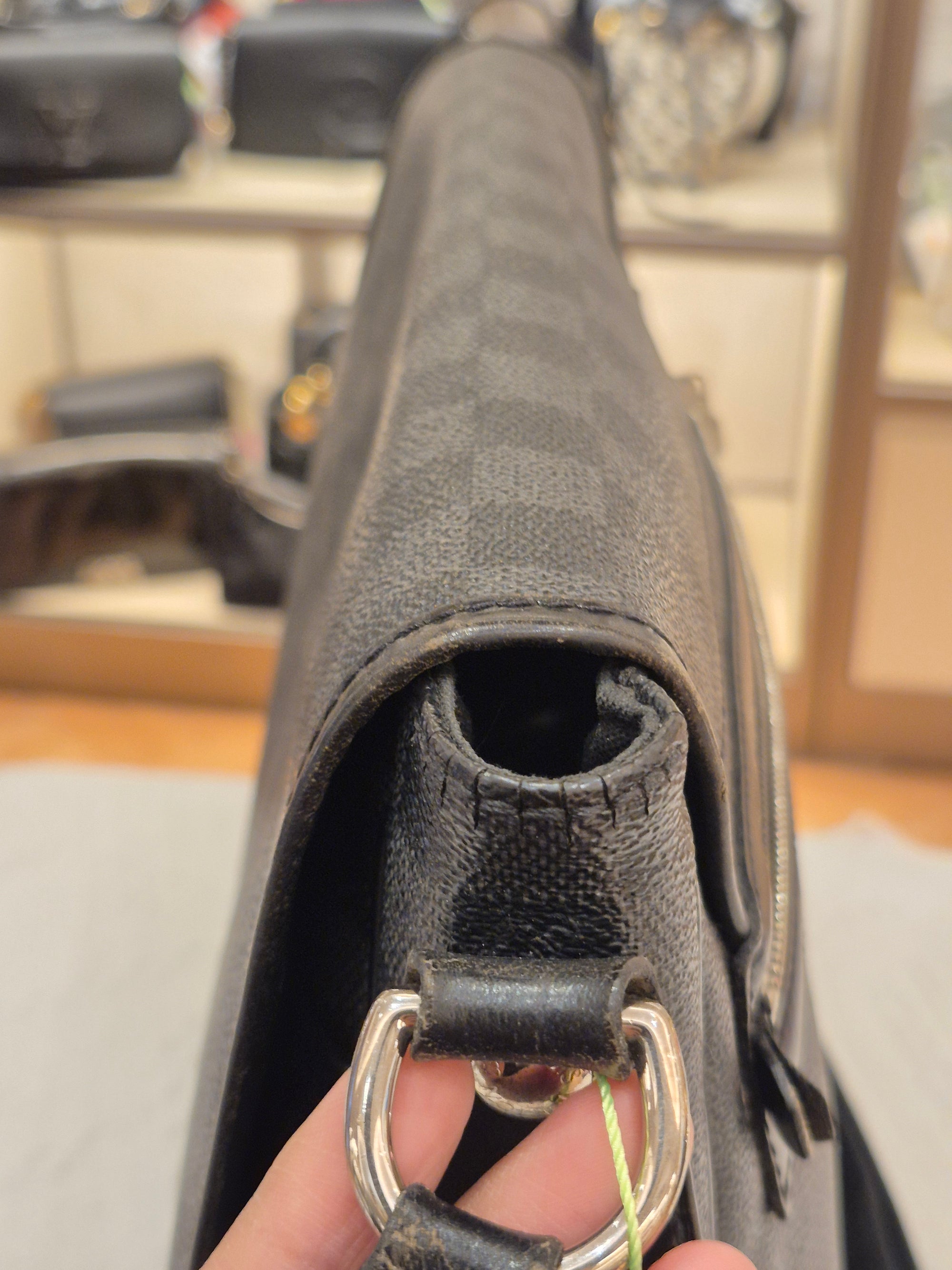 Louis Vuitton Danie Messenger Damier Graphite