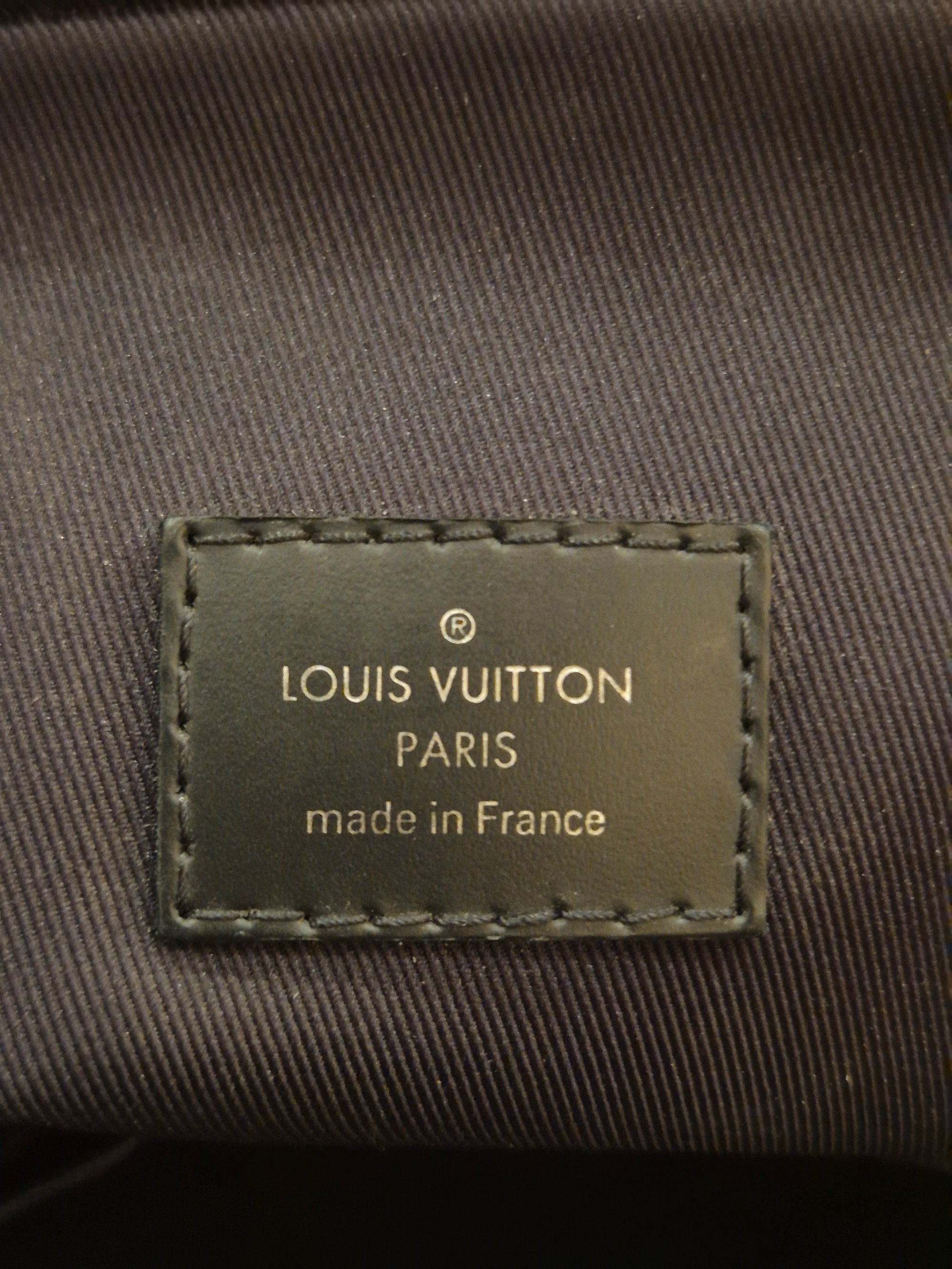 Louis Vuitton Avenue Damier Graphite