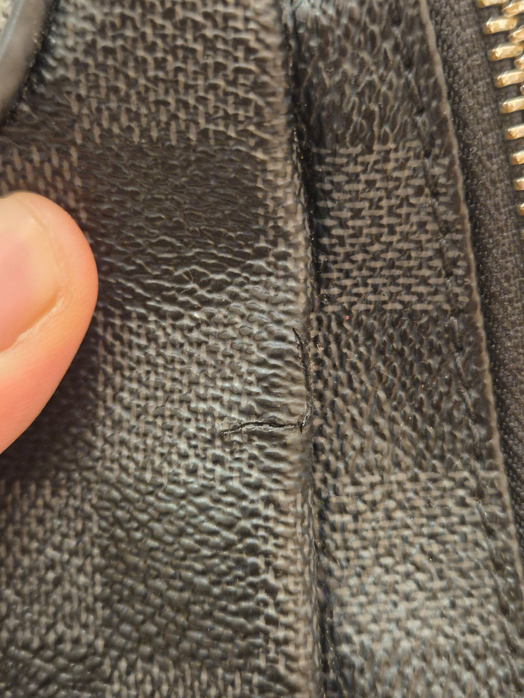 Louis Vuitton Avenue Damier Graphite