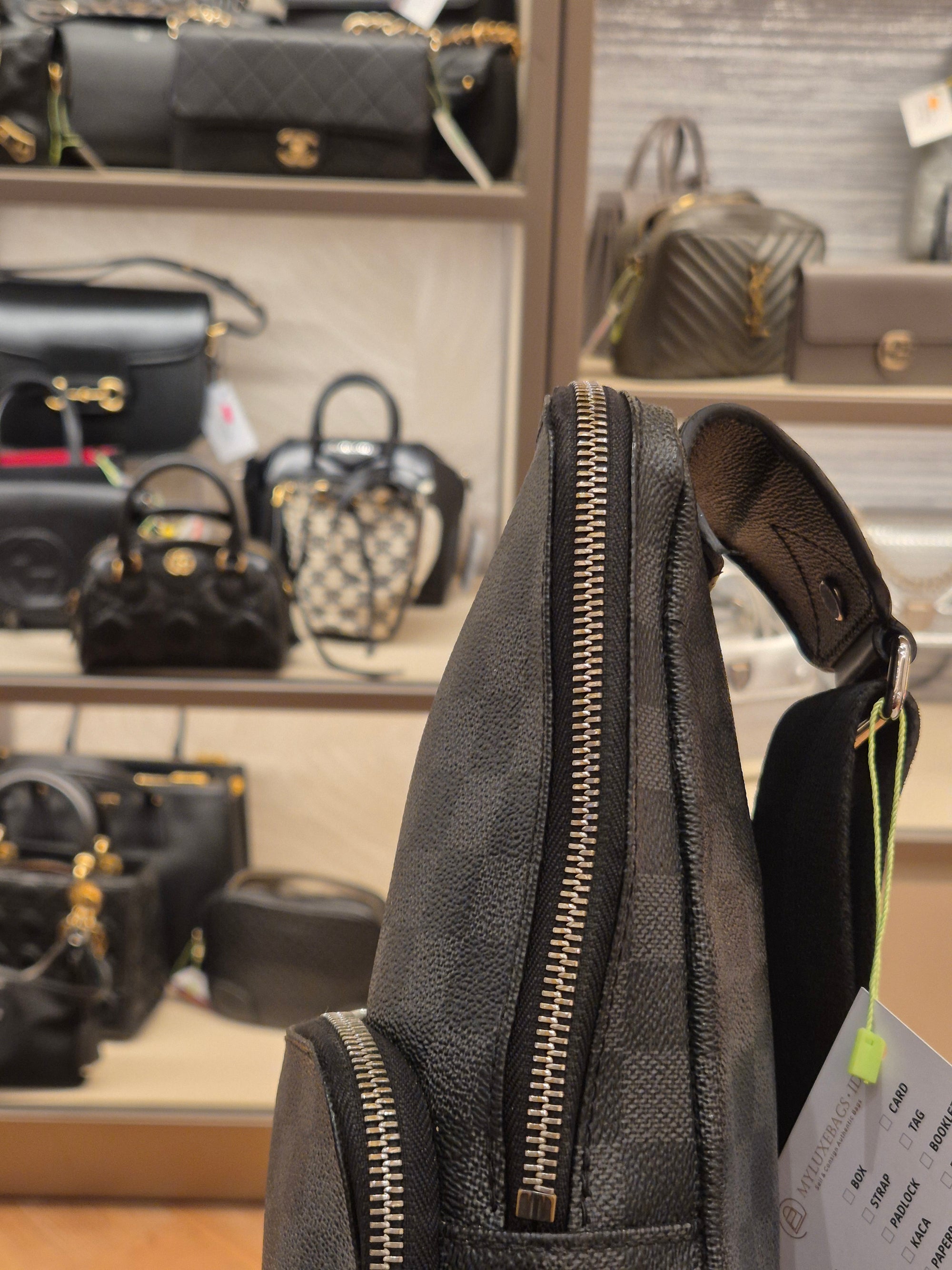 Louis Vuitton Avenue Damier Graphite