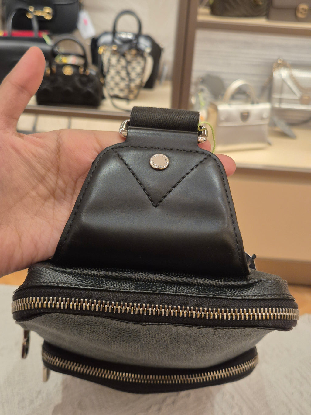 Louis Vuitton Avenue Damier Graphite