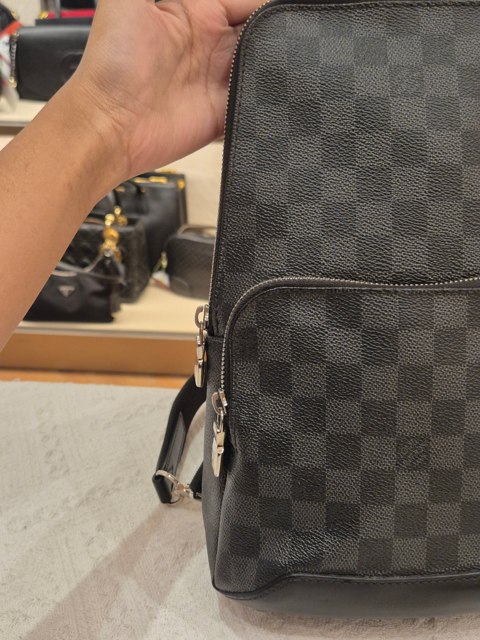 Louis Vuitton Avenue Damier Graphite