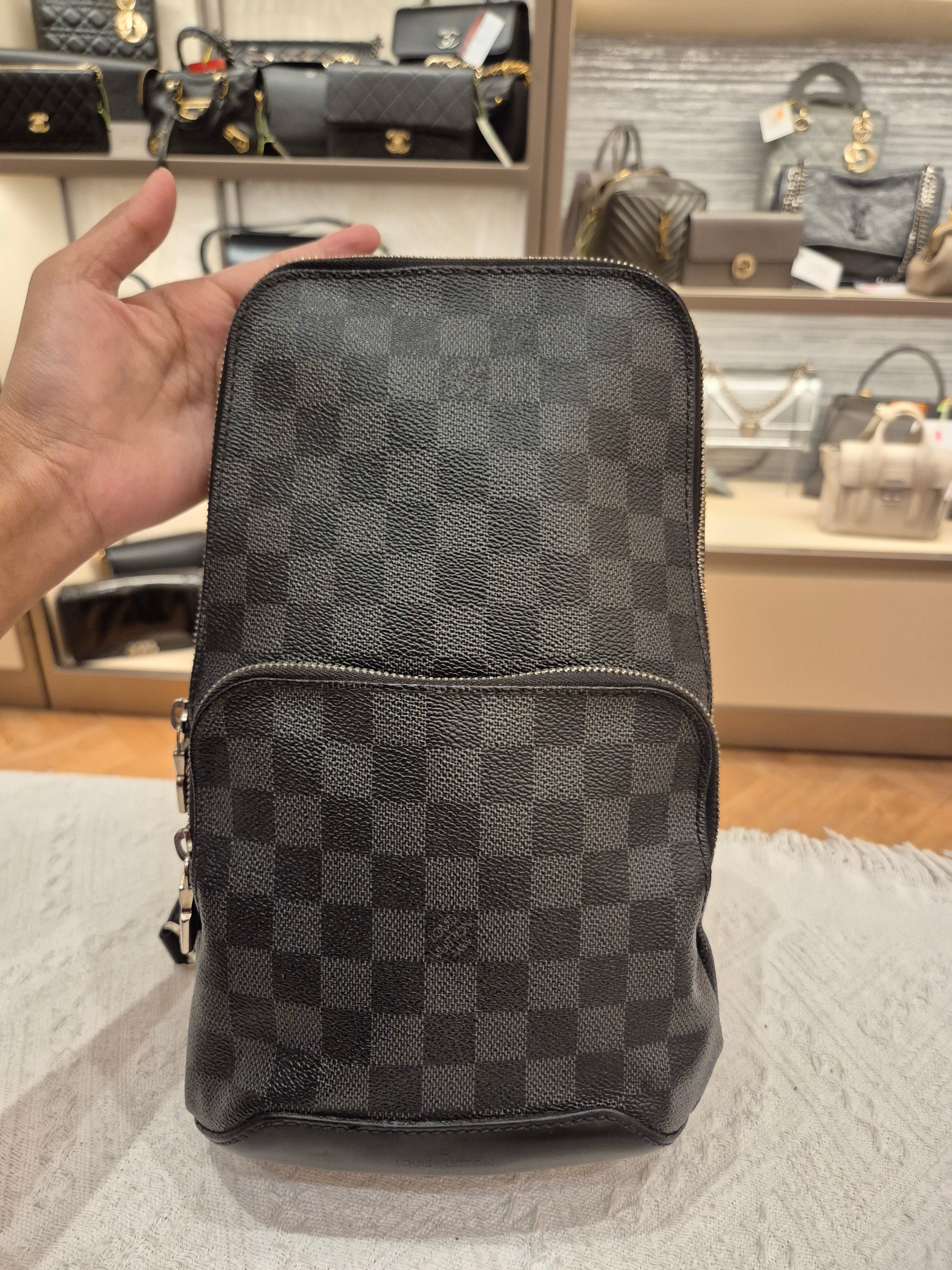 Louis Vuitton Avenue Damier Graphite