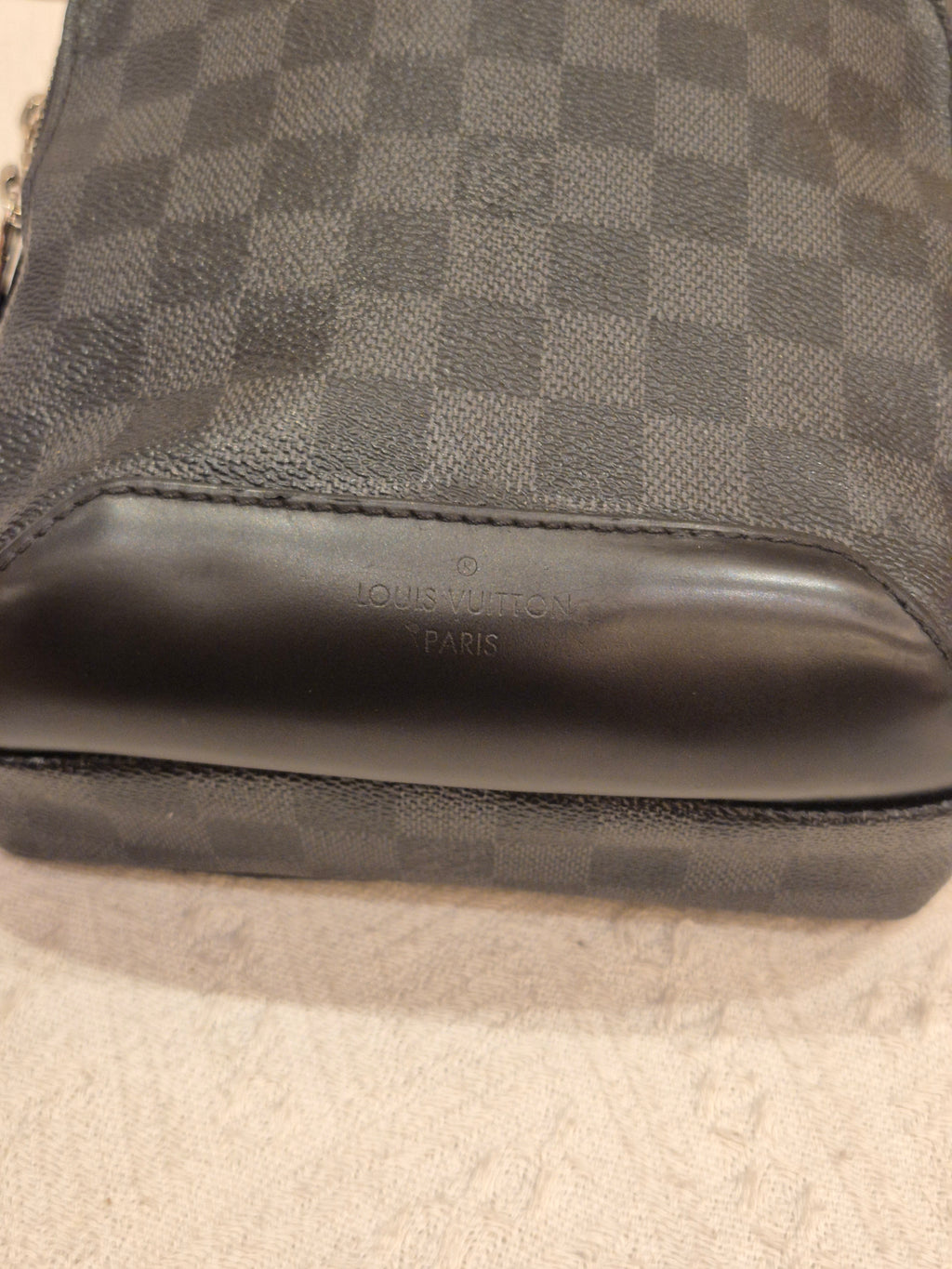 Louis Vuitton Avenue Damier Graphite