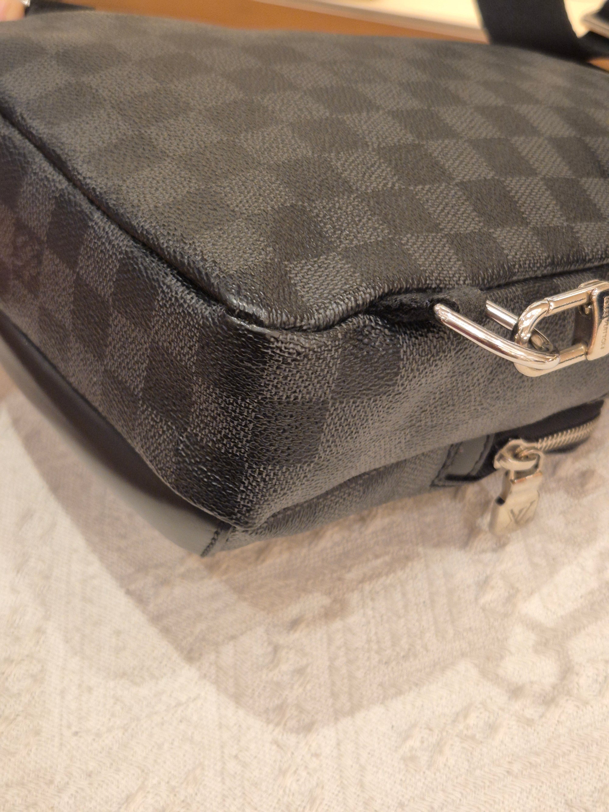 Louis Vuitton Avenue Damier Graphite