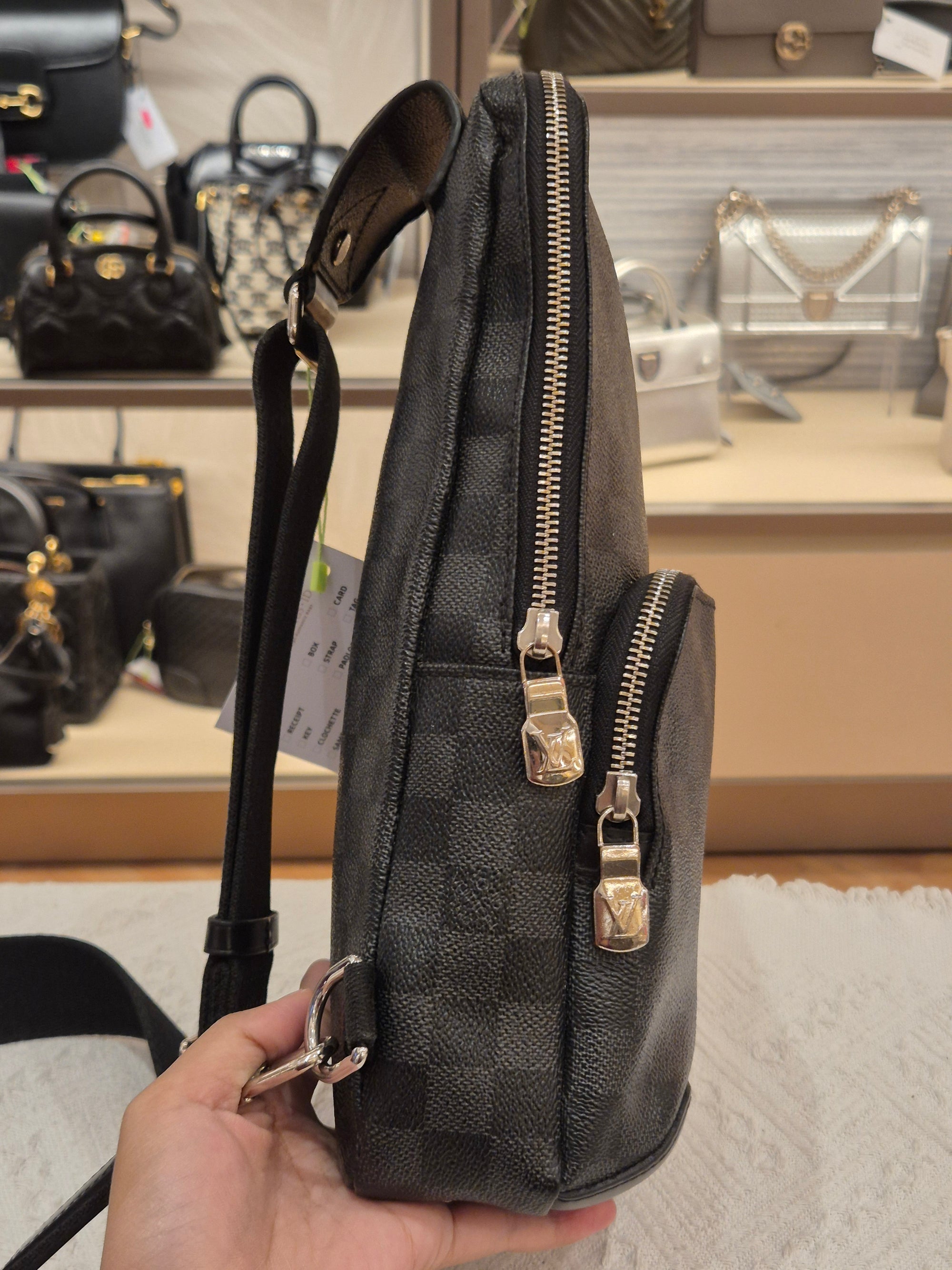 Louis Vuitton Avenue Damier Graphite